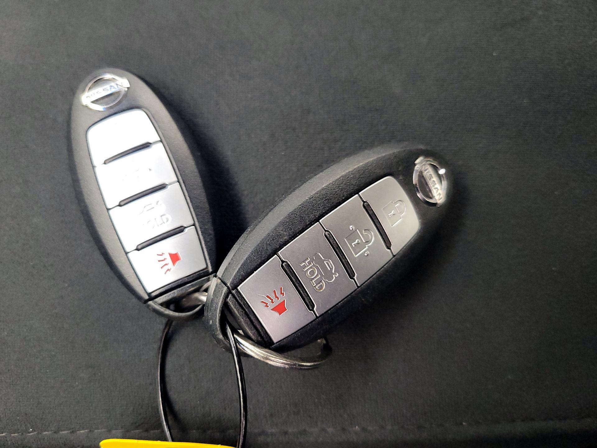 Thumbnail: 2015 Nissan Altima - 20