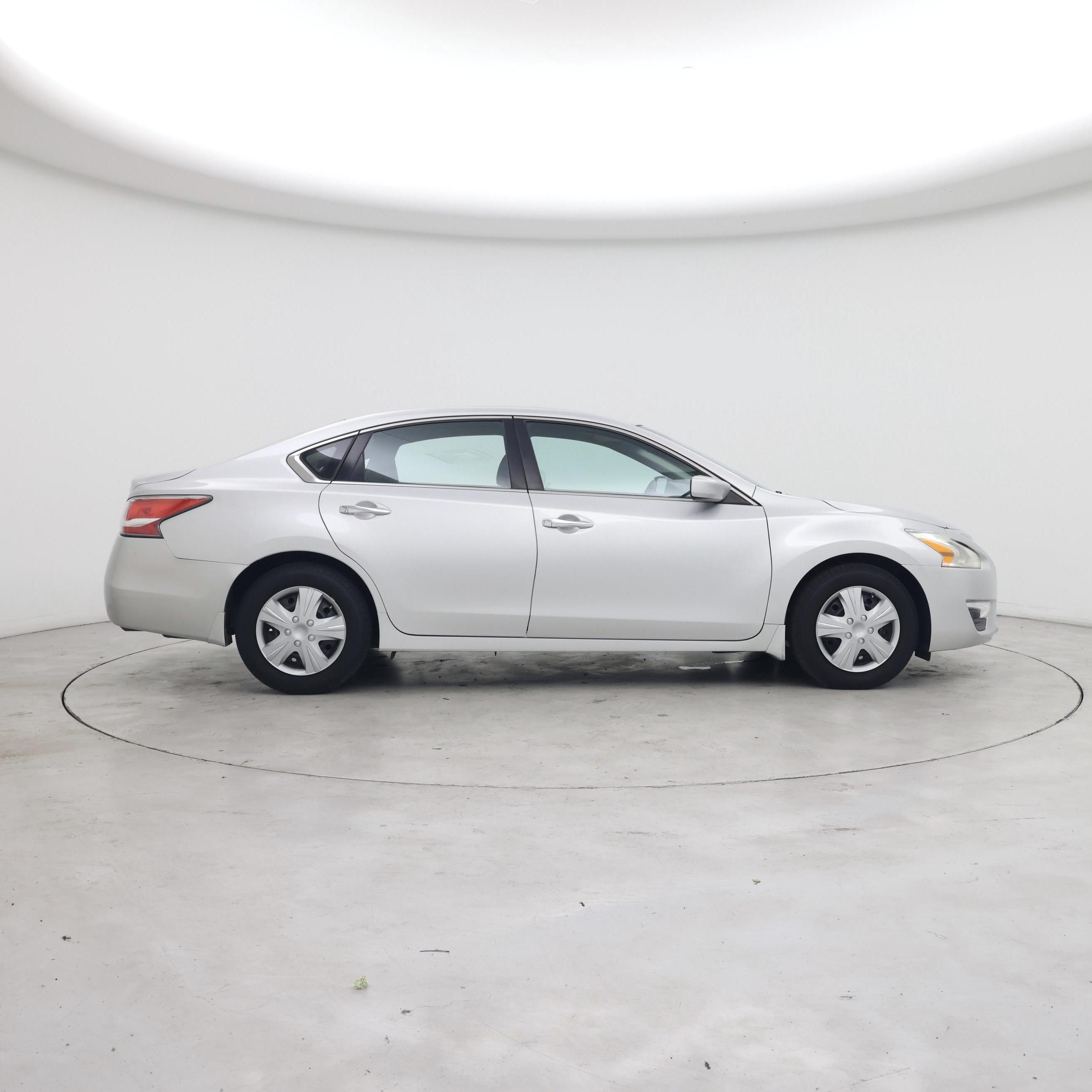 Thumbnail: 2015 Nissan Altima - 7