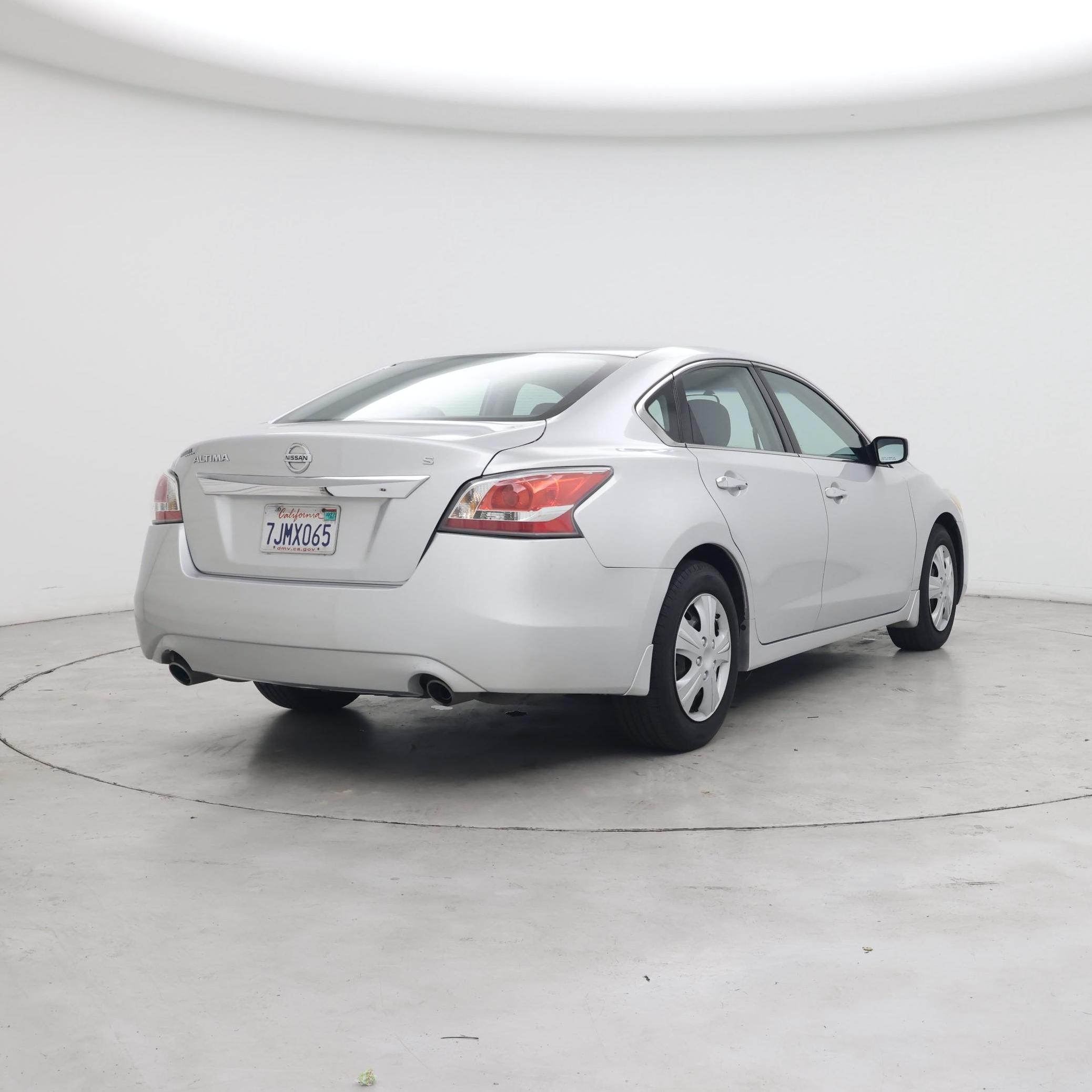 Thumbnail: 2015 Nissan Altima - 8