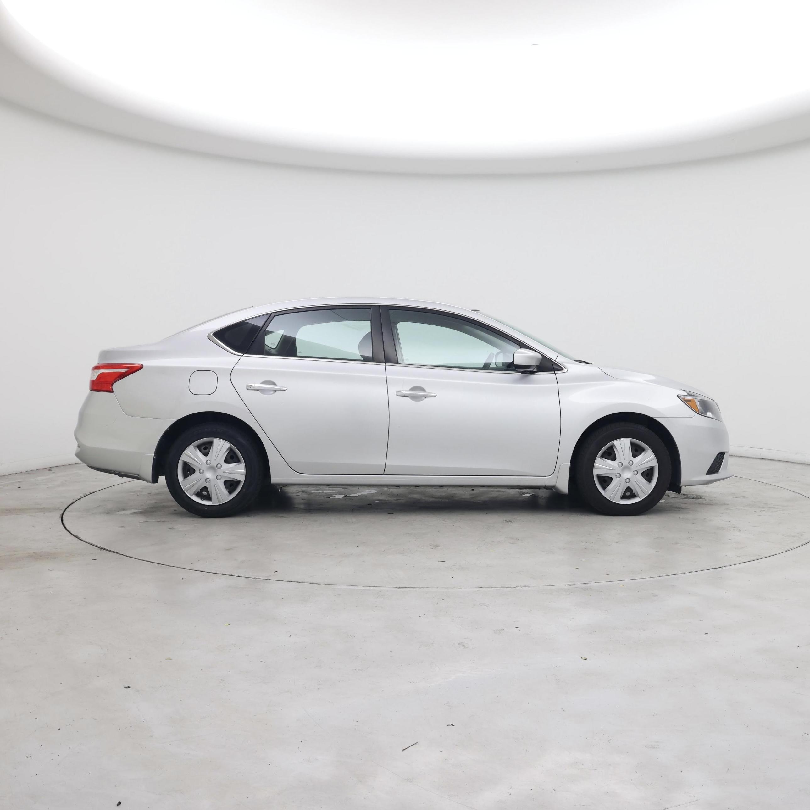 Thumbnail: 2016 Nissan Sentra - 7