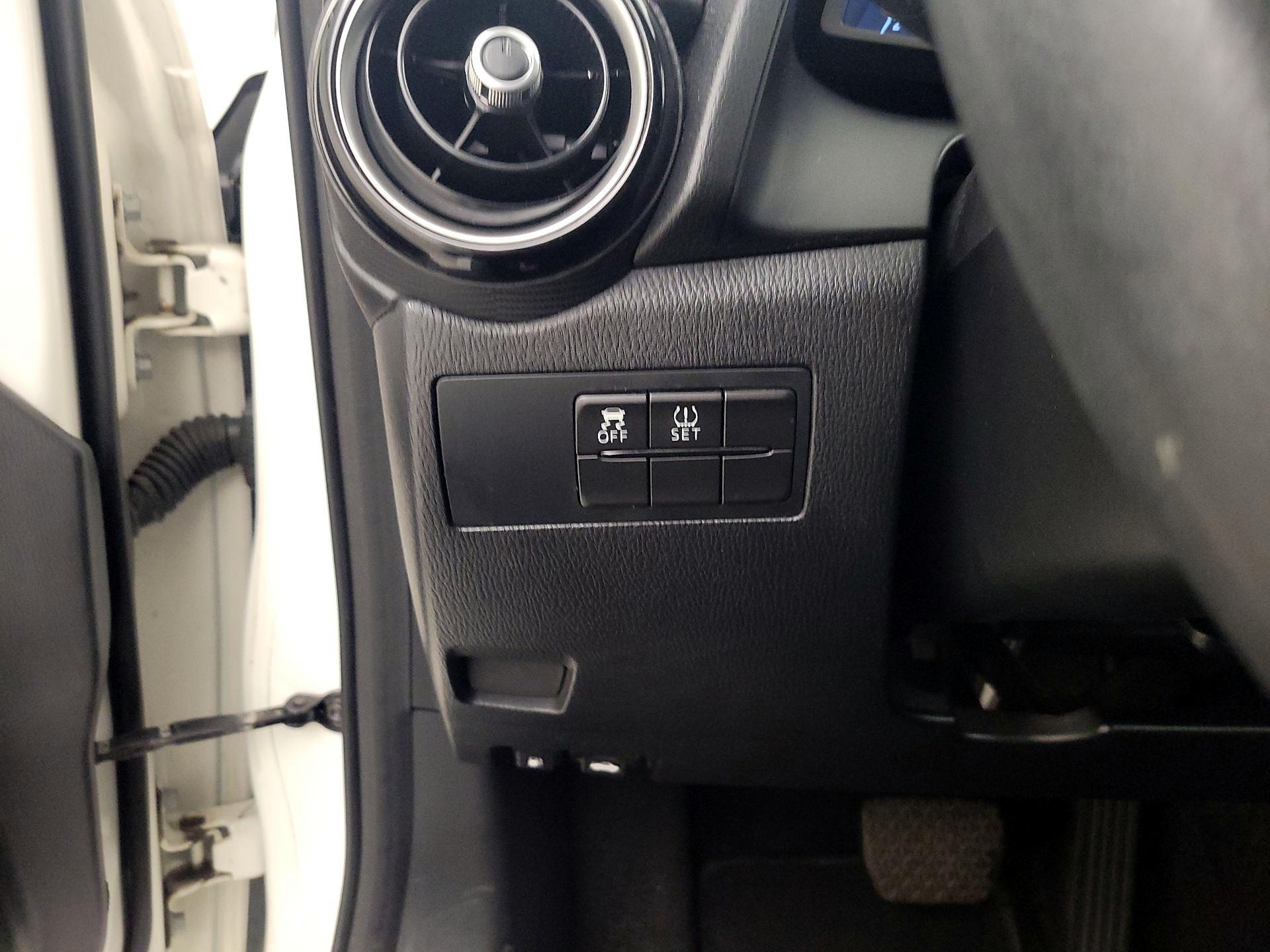 Thumbnail: 2020 Toyota Yaris - 13