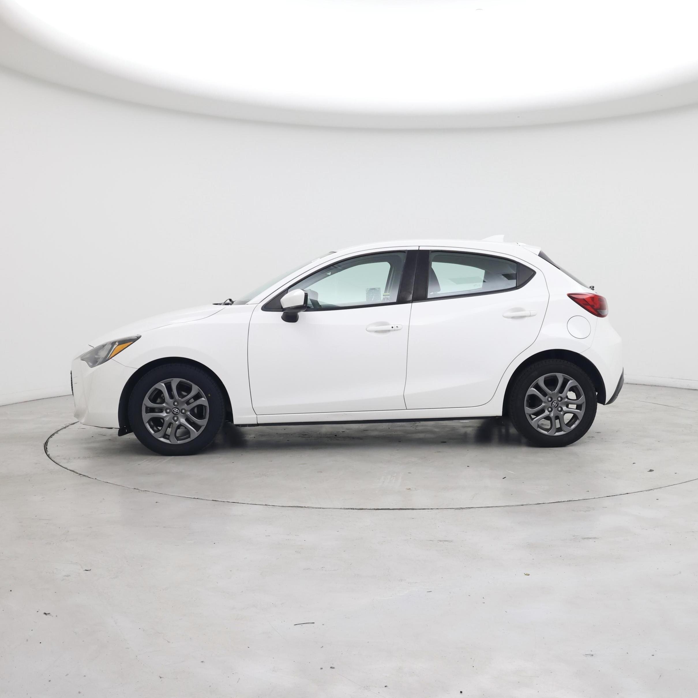 Thumbnail: 2020 Toyota Yaris - 3