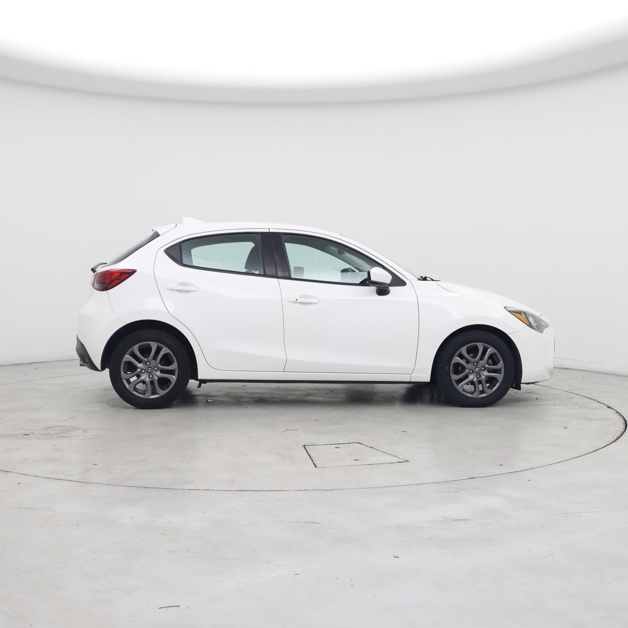 Thumbnail: 2020 Toyota Yaris - 7