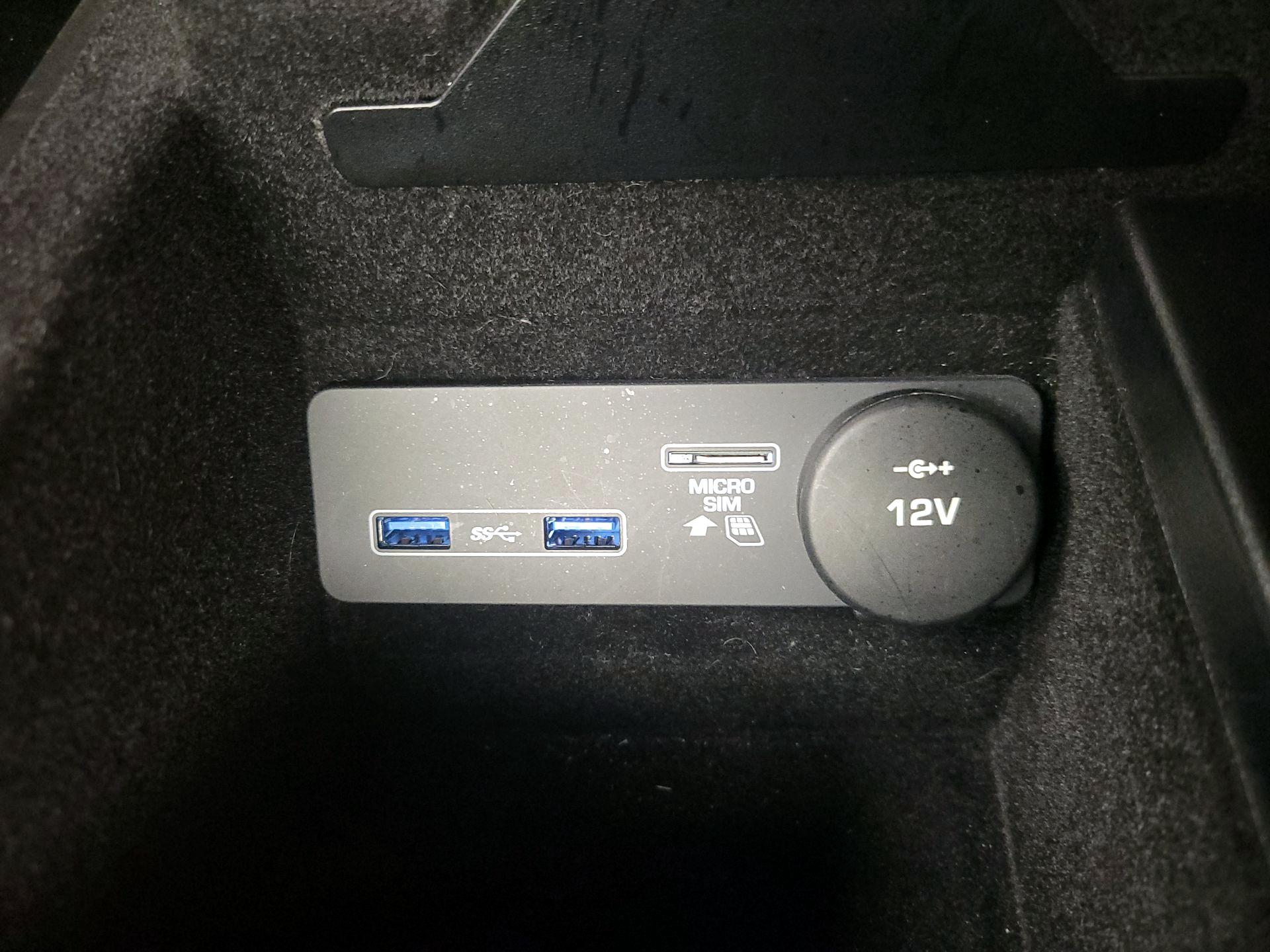 Thumbnail: 2020 Jaguar F-Type - 18