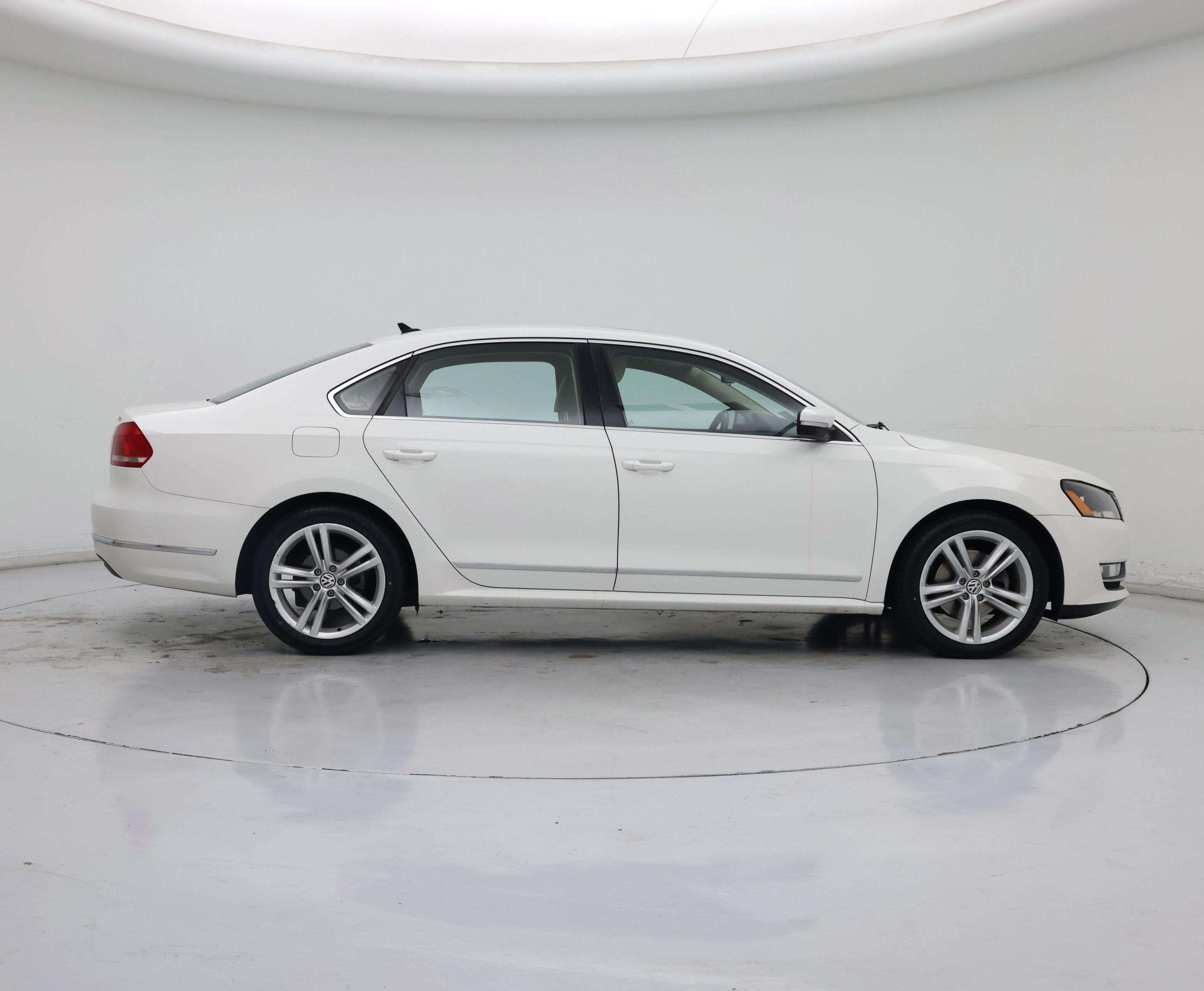 Thumbnail: 2015 Volkswagen Passat - 7