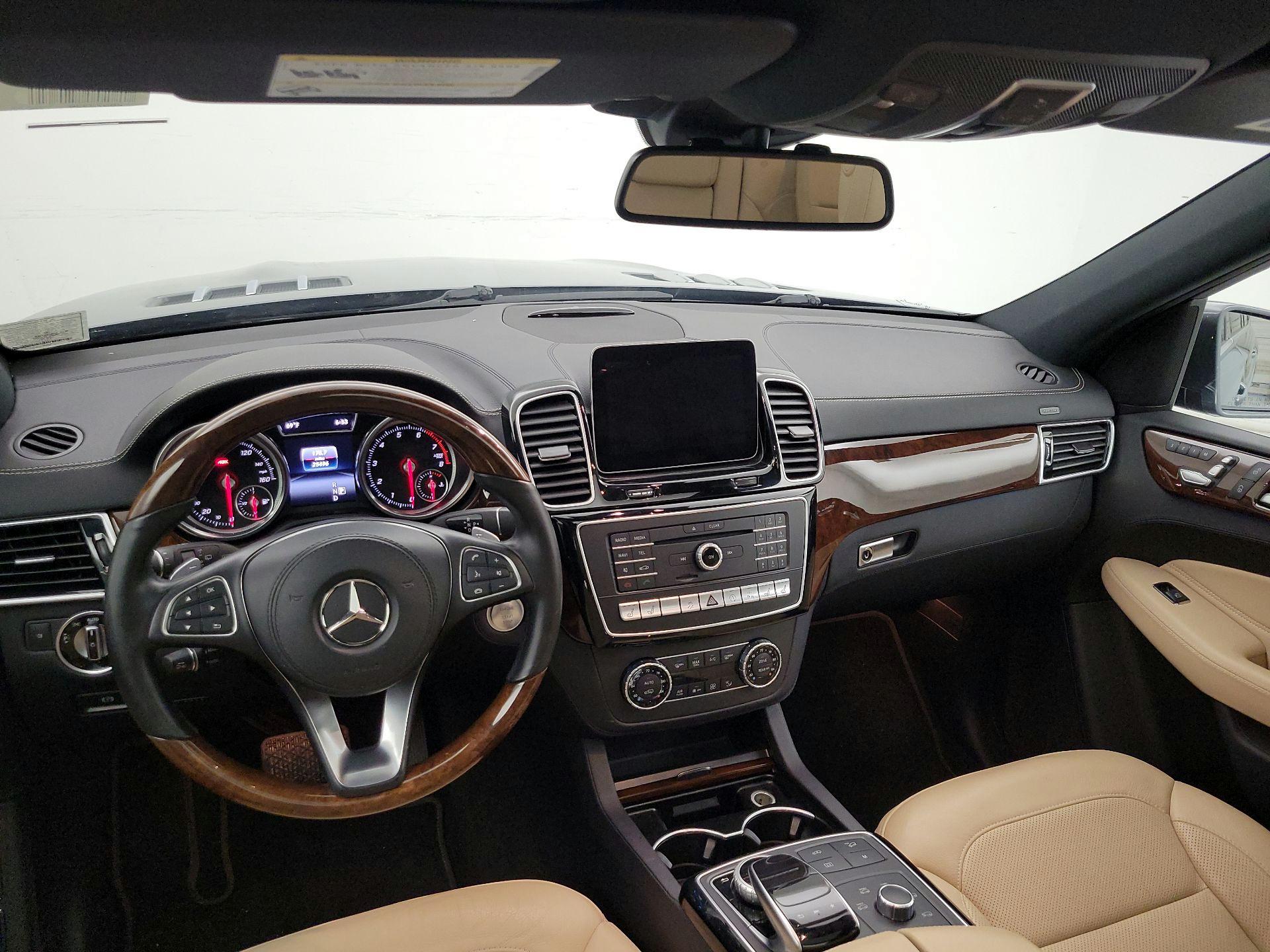 Thumbnail: 2018 Mercedes-Benz GLS - 9