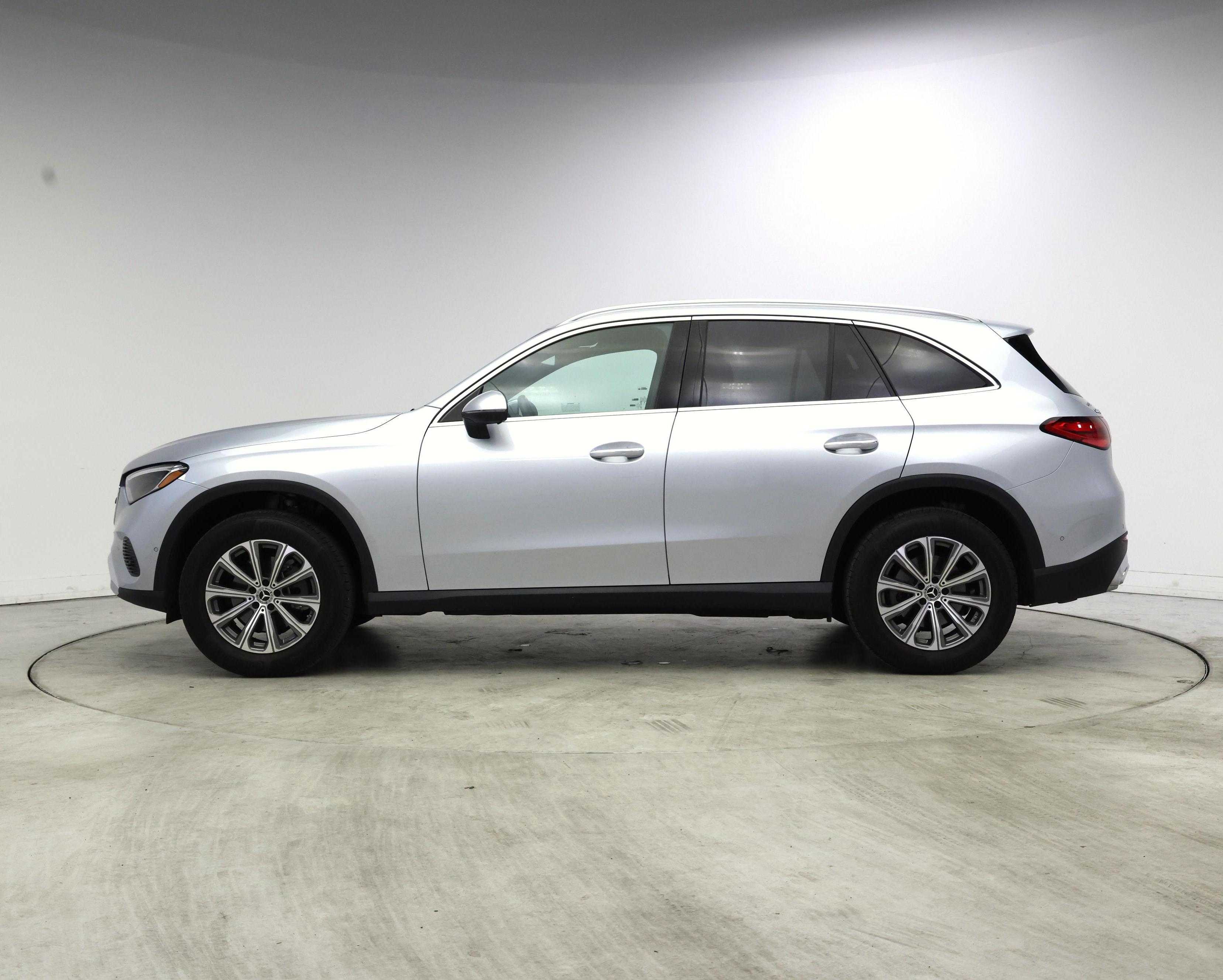 Thumbnail: 2025 Mercedes-Benz GLC - 3