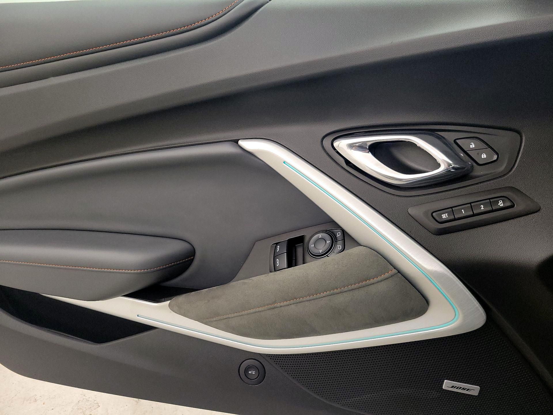 Thumbnail: 2017 Chevrolet Camaro - 10