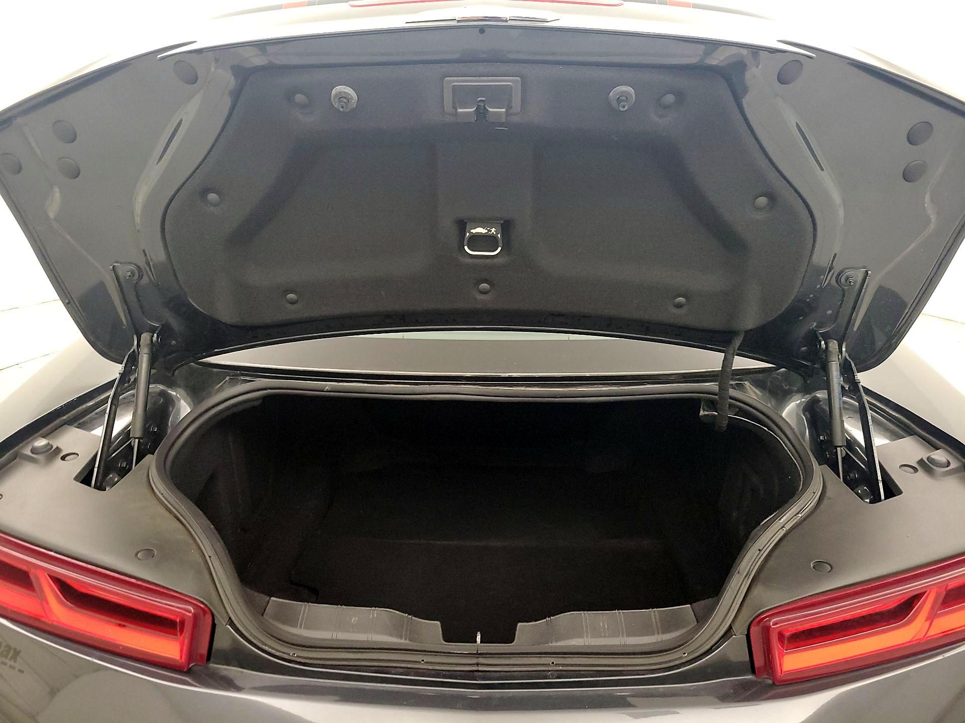 Thumbnail: 2017 Chevrolet Camaro - 17