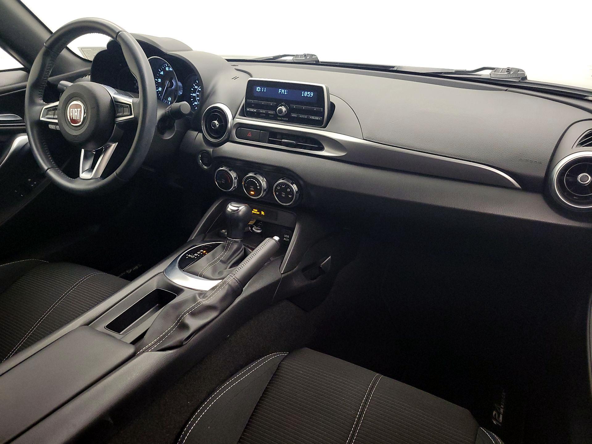 Thumbnail: 2018 Fiat 124 Spider - 9