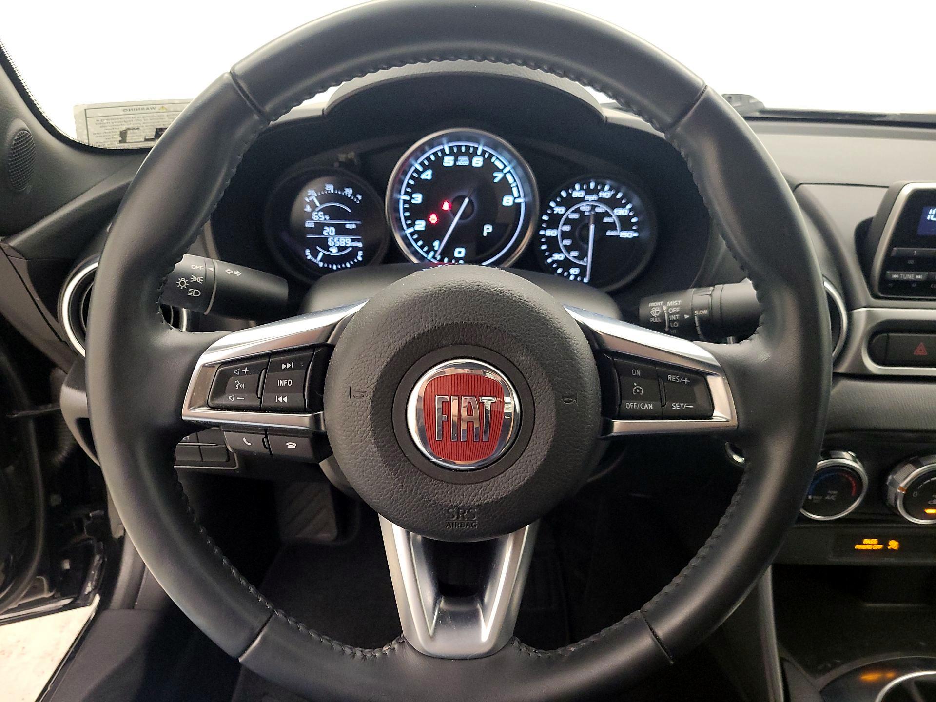 Thumbnail: 2018 Fiat 124 Spider - 10