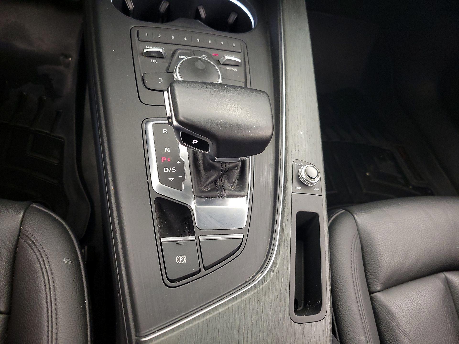 Thumbnail: 2019 Audi A4 - 17