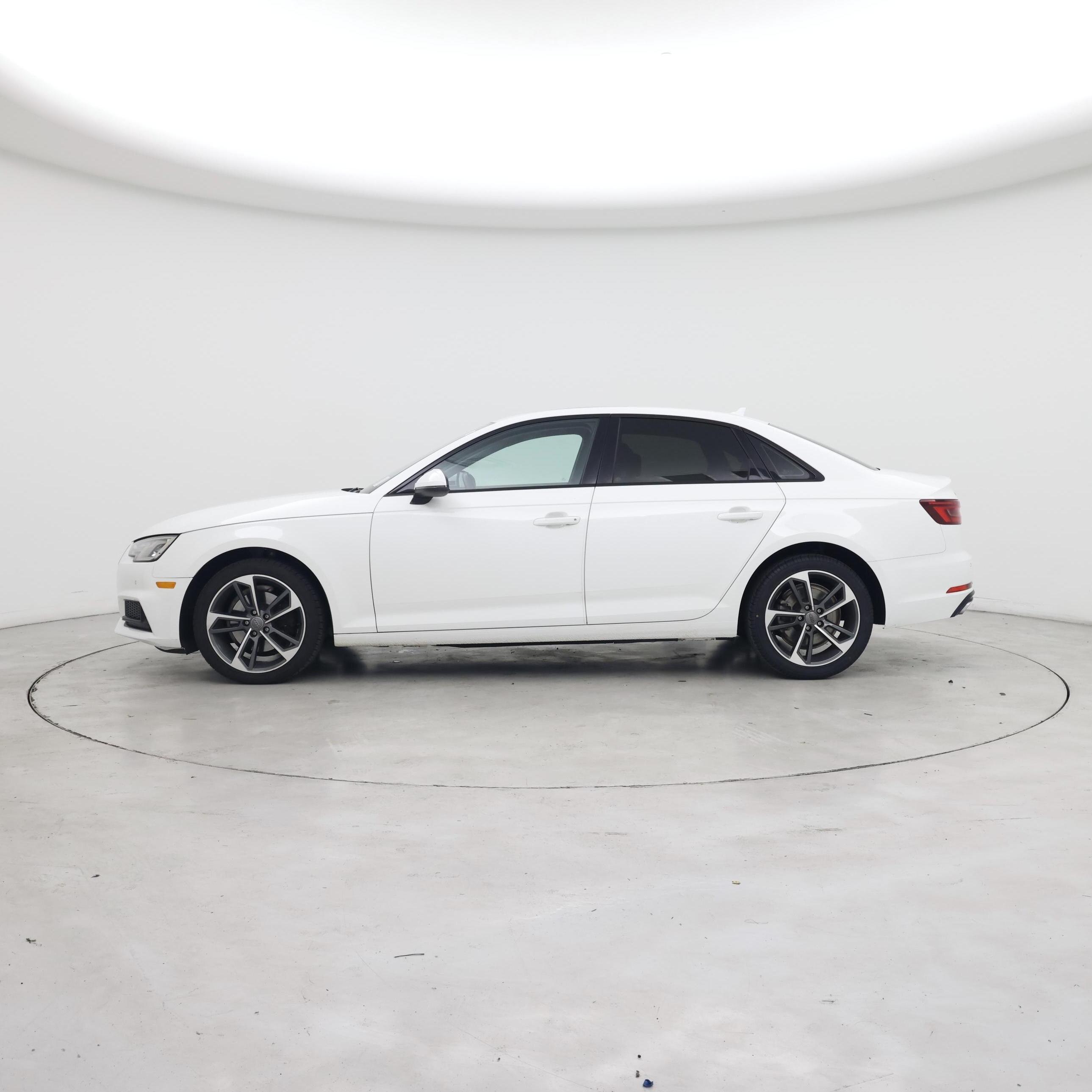 Thumbnail: 2019 Audi A4 - 3