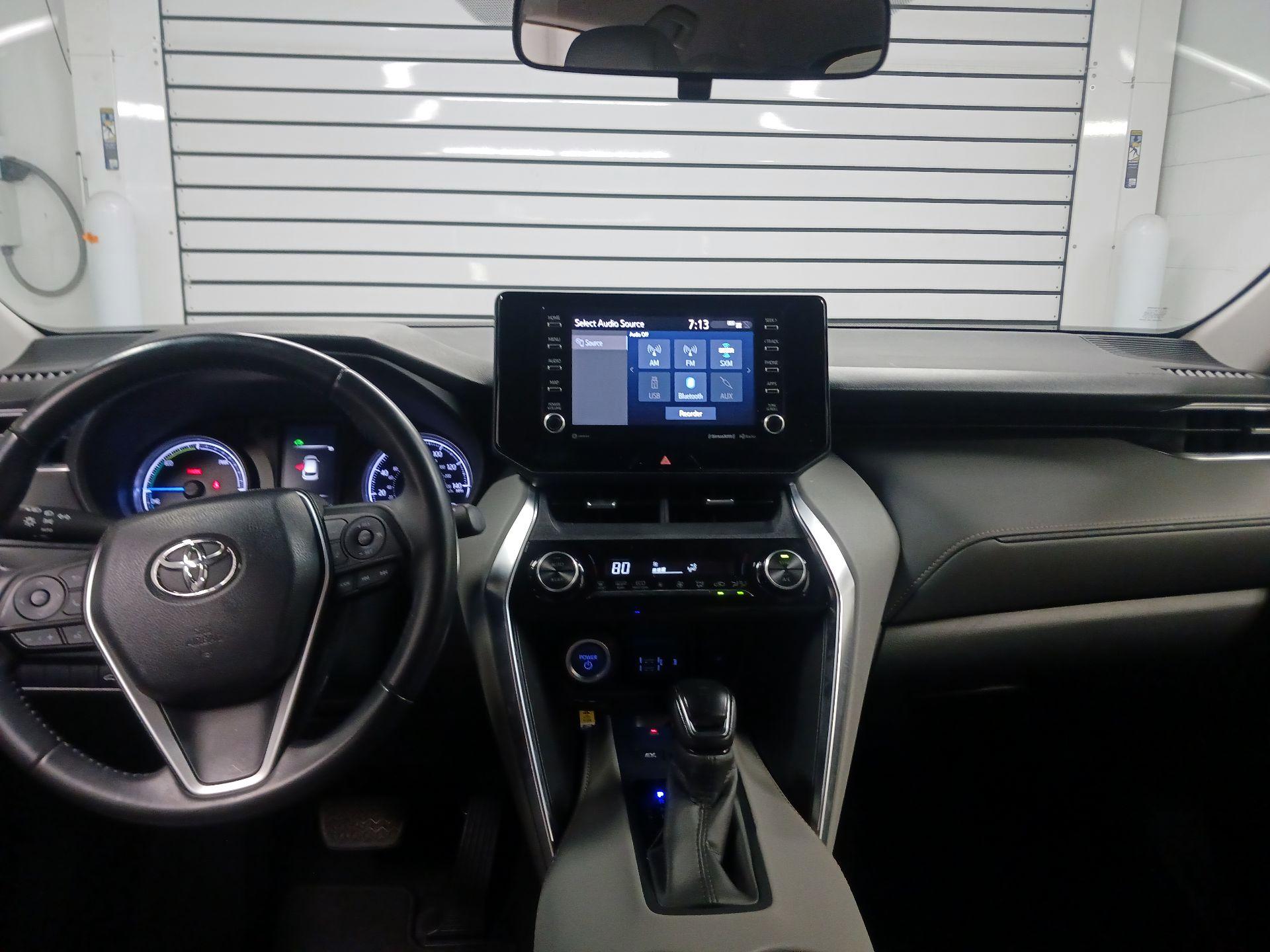 Thumbnail: 2021 Toyota Venza - 9