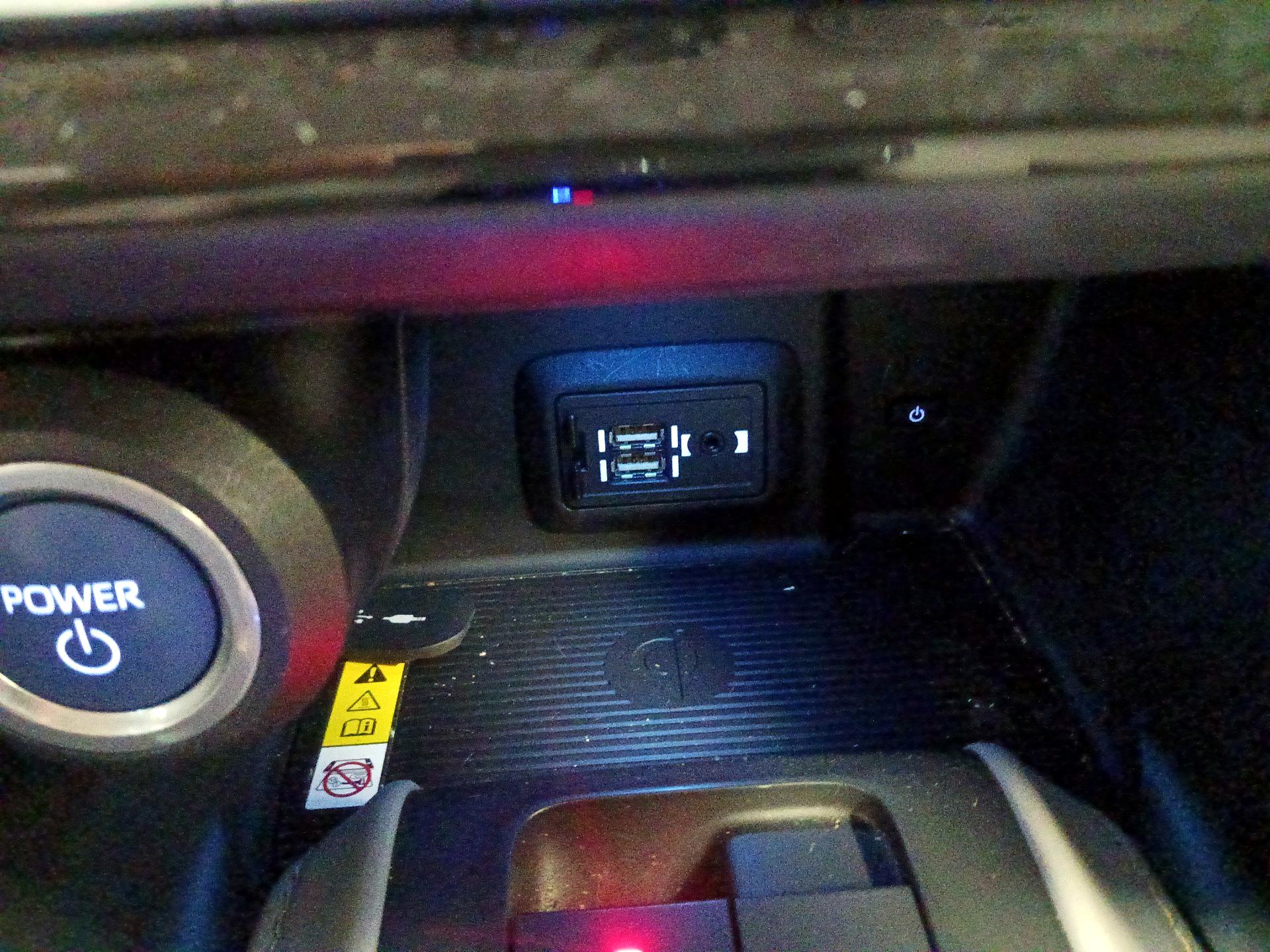 Thumbnail: 2021 Toyota Venza - 18