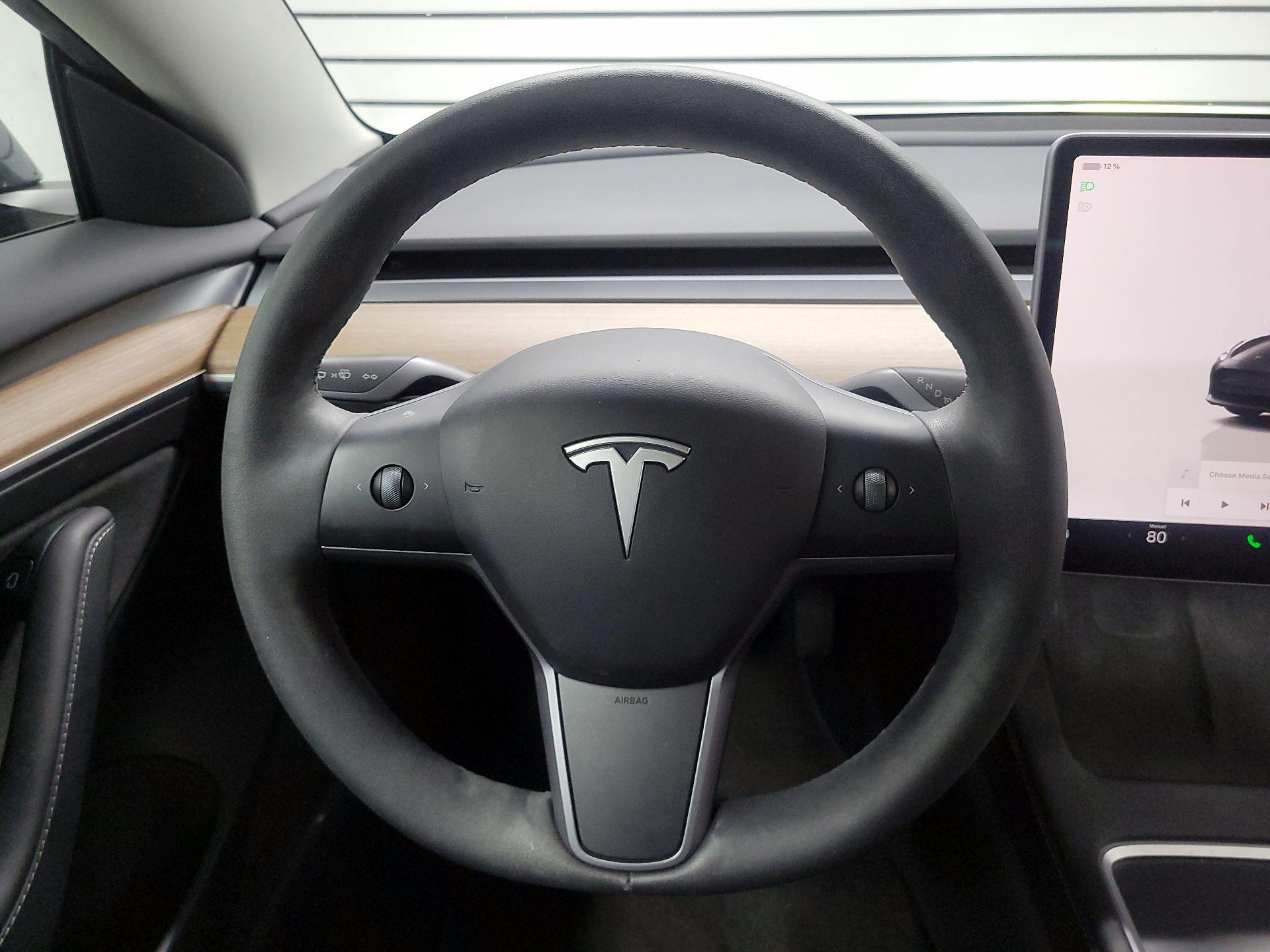 Thumbnail: 2023 Tesla Model 3 - 10