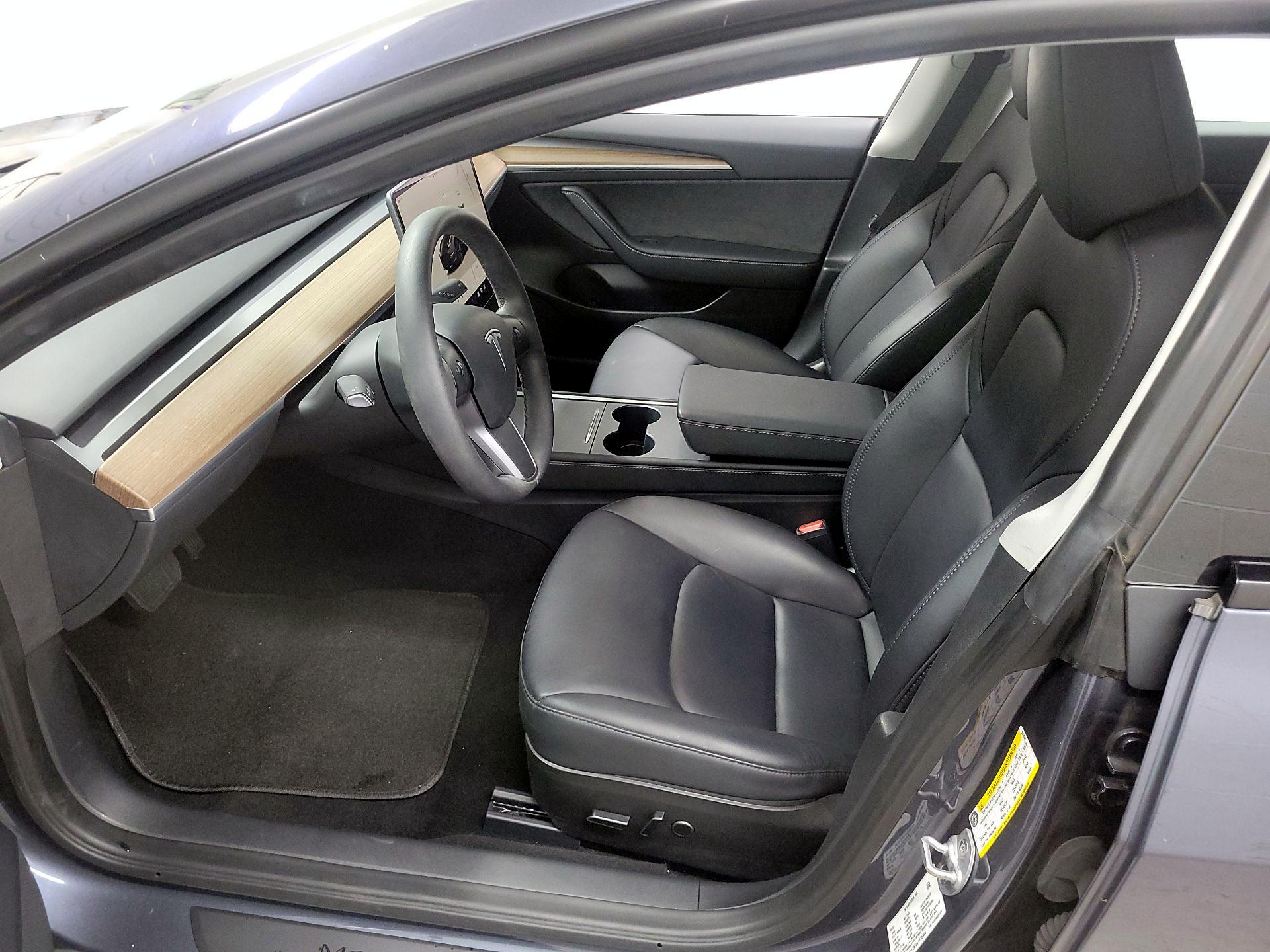 Thumbnail: 2023 Tesla Model 3 - 11