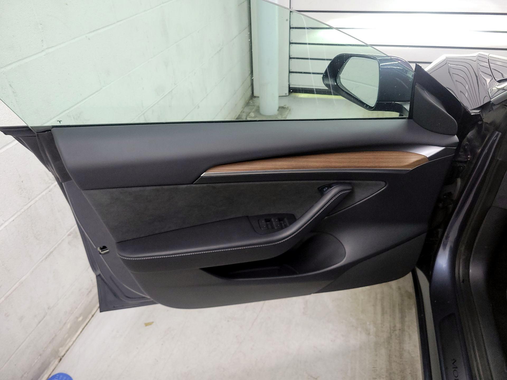 Thumbnail: 2023 Tesla Model 3 - 12