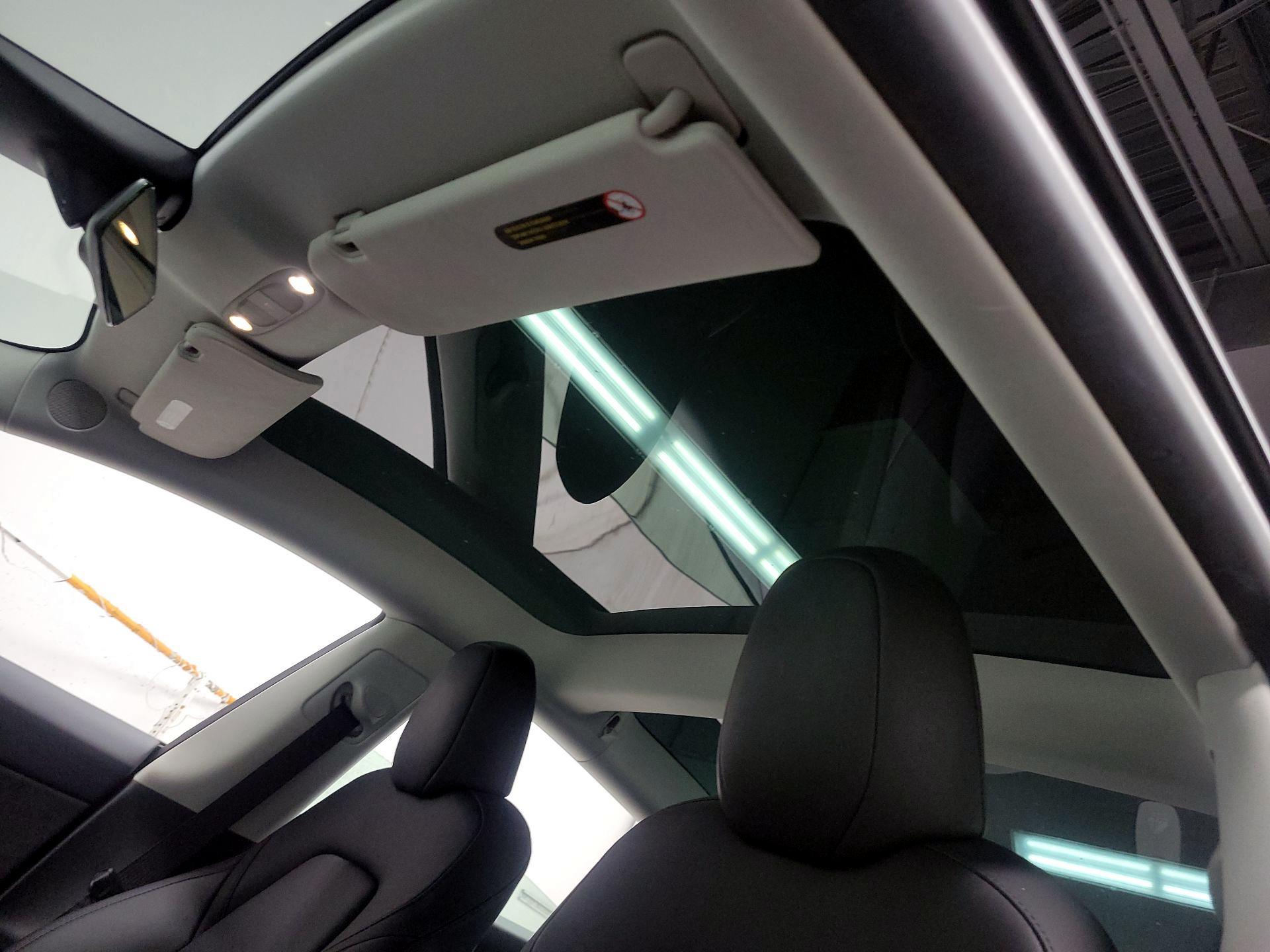 Thumbnail: 2023 Tesla Model 3 - 17