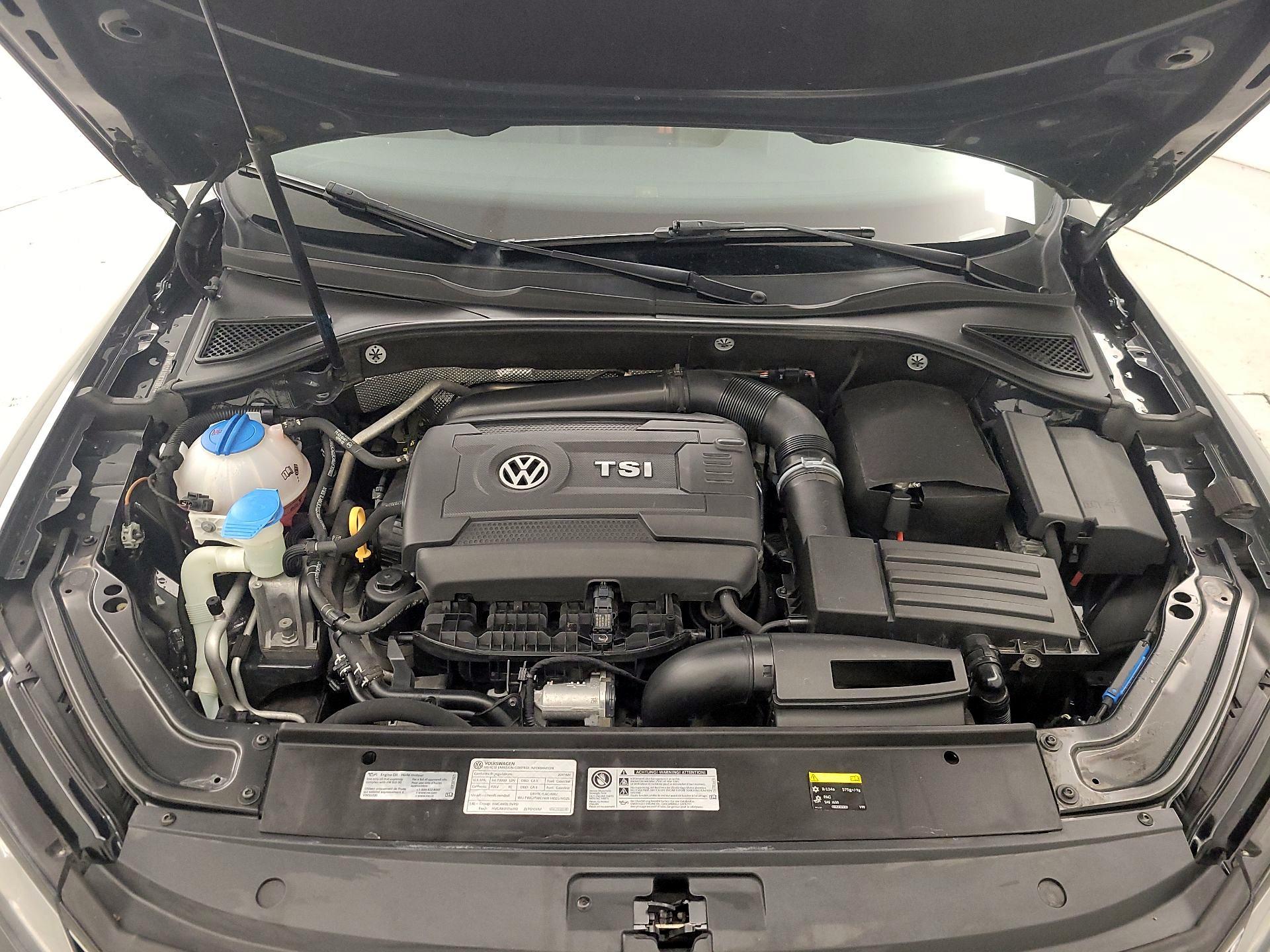 Thumbnail: 2017 Volkswagen Passat - 19