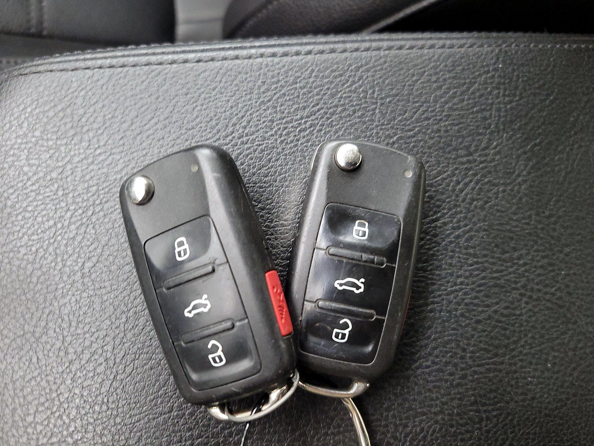 Thumbnail: 2017 Volkswagen Passat - 20