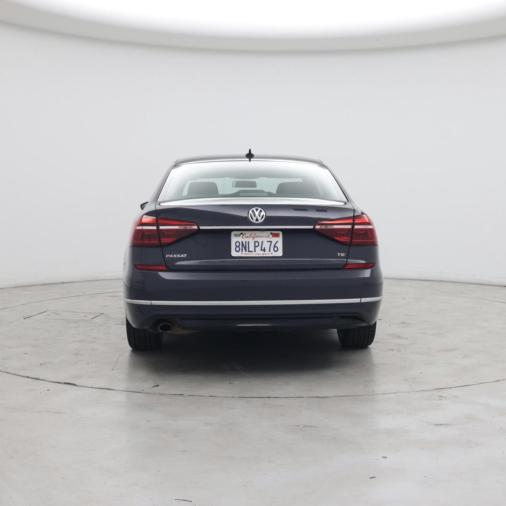 Thumbnail: 2017 Volkswagen Passat - 6