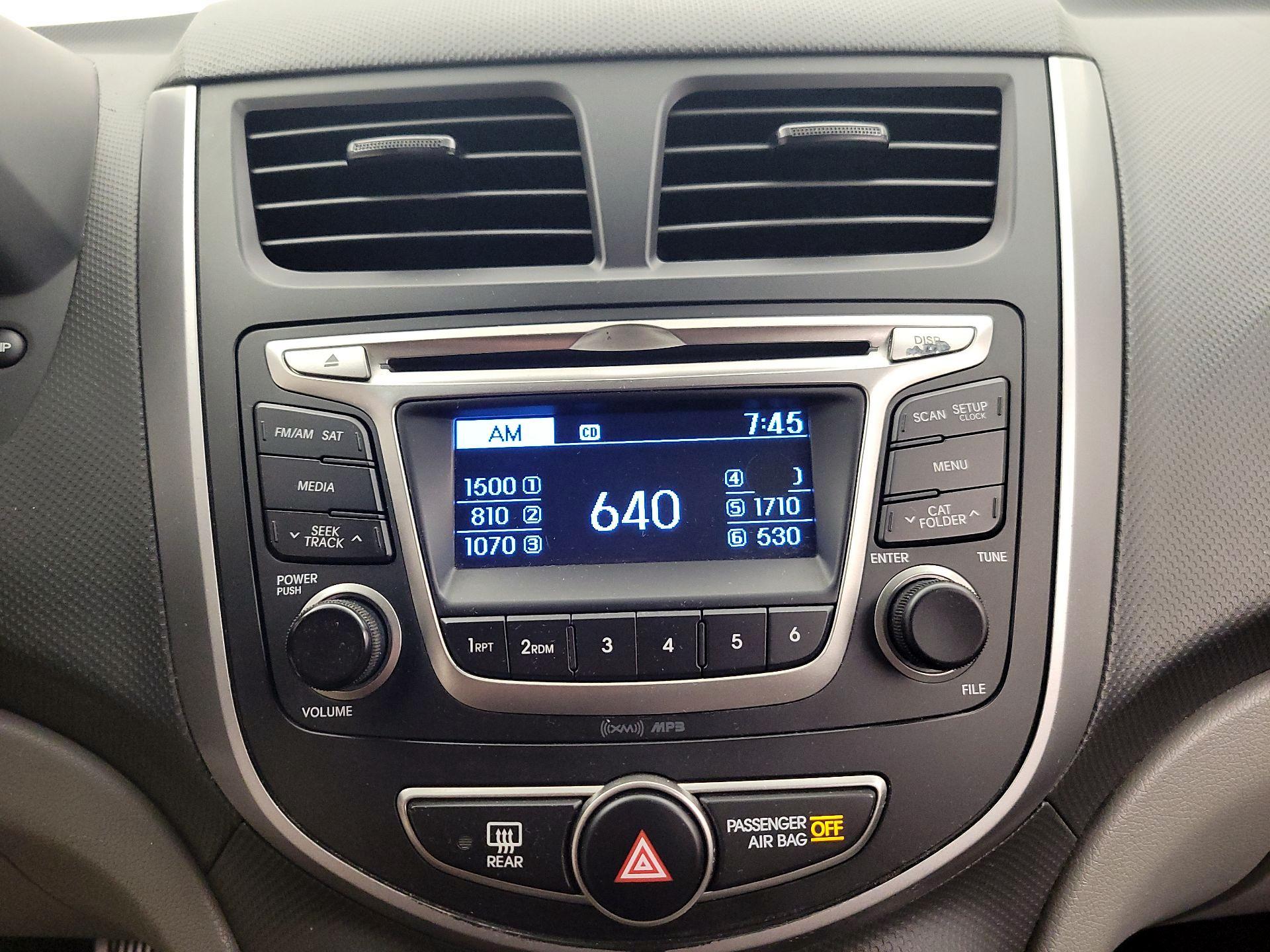 Thumbnail: 2017 Hyundai Accent - 14
