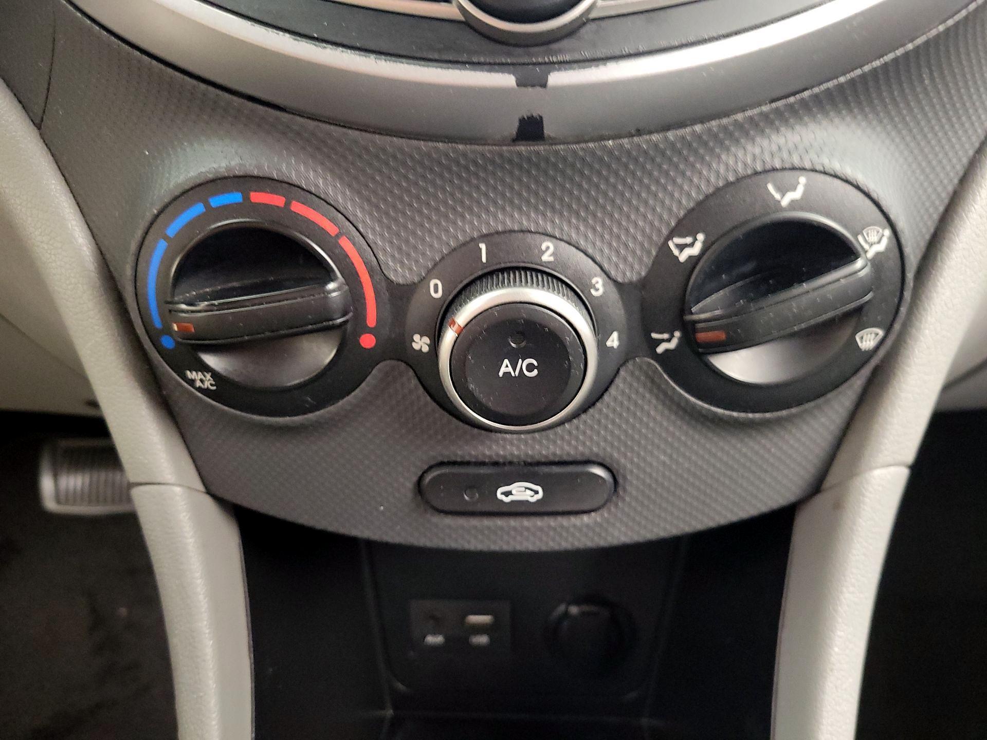 Thumbnail: 2017 Hyundai Accent - 15