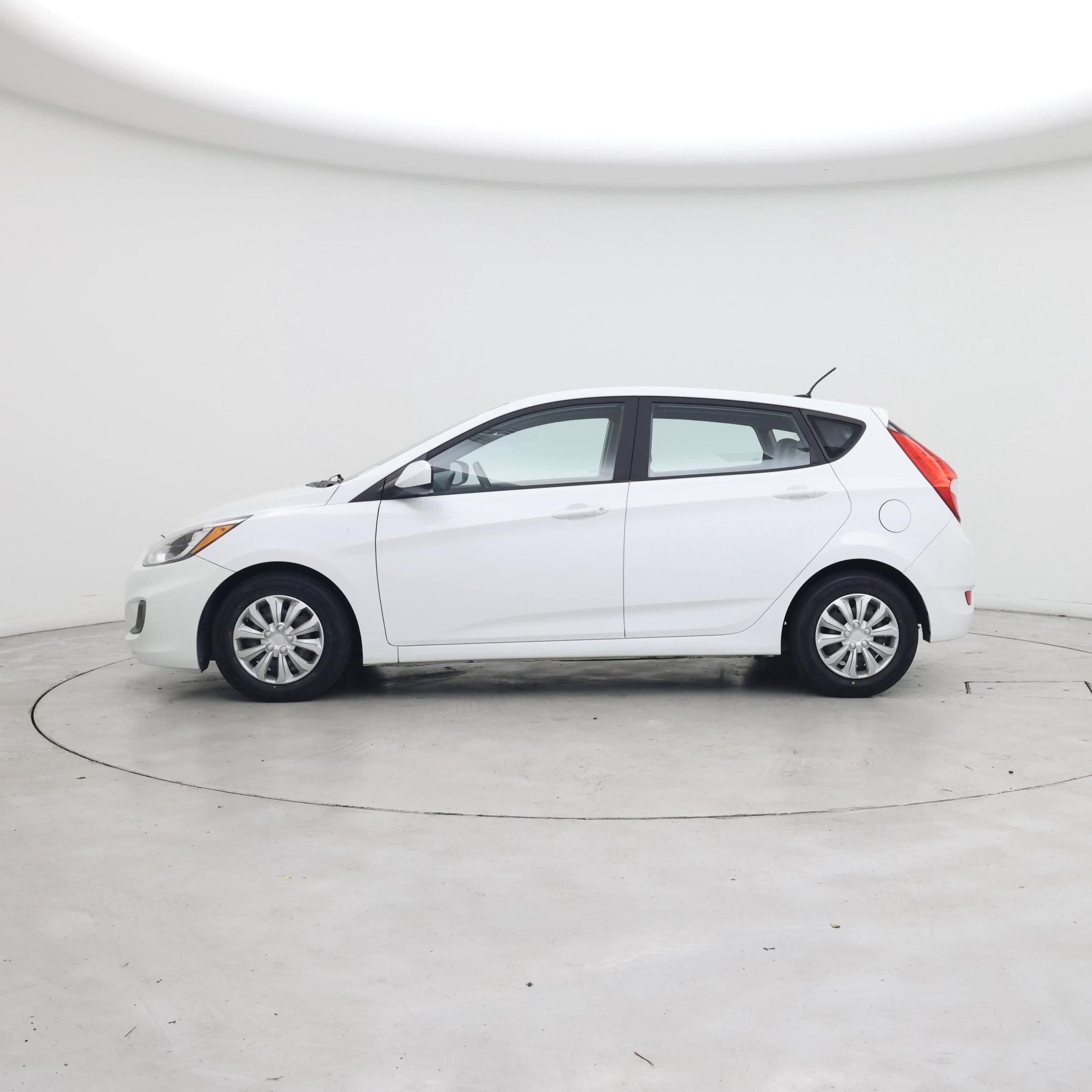 Thumbnail: 2017 Hyundai Accent - 3