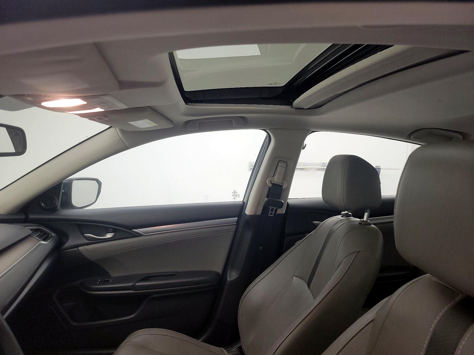 Thumbnail: 2016 Honda Civic - 19