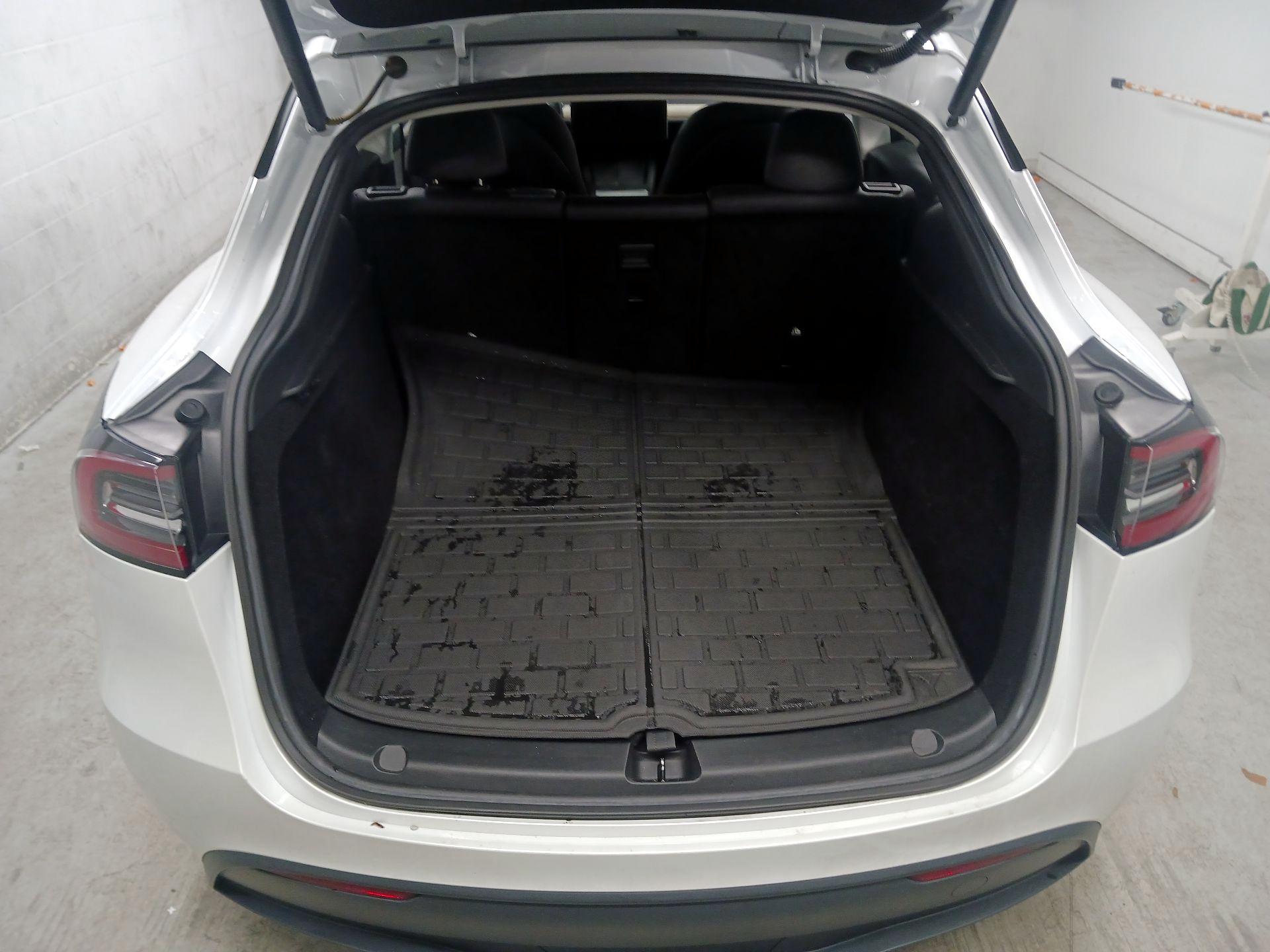 Thumbnail: 2023 Tesla Model Y - 17