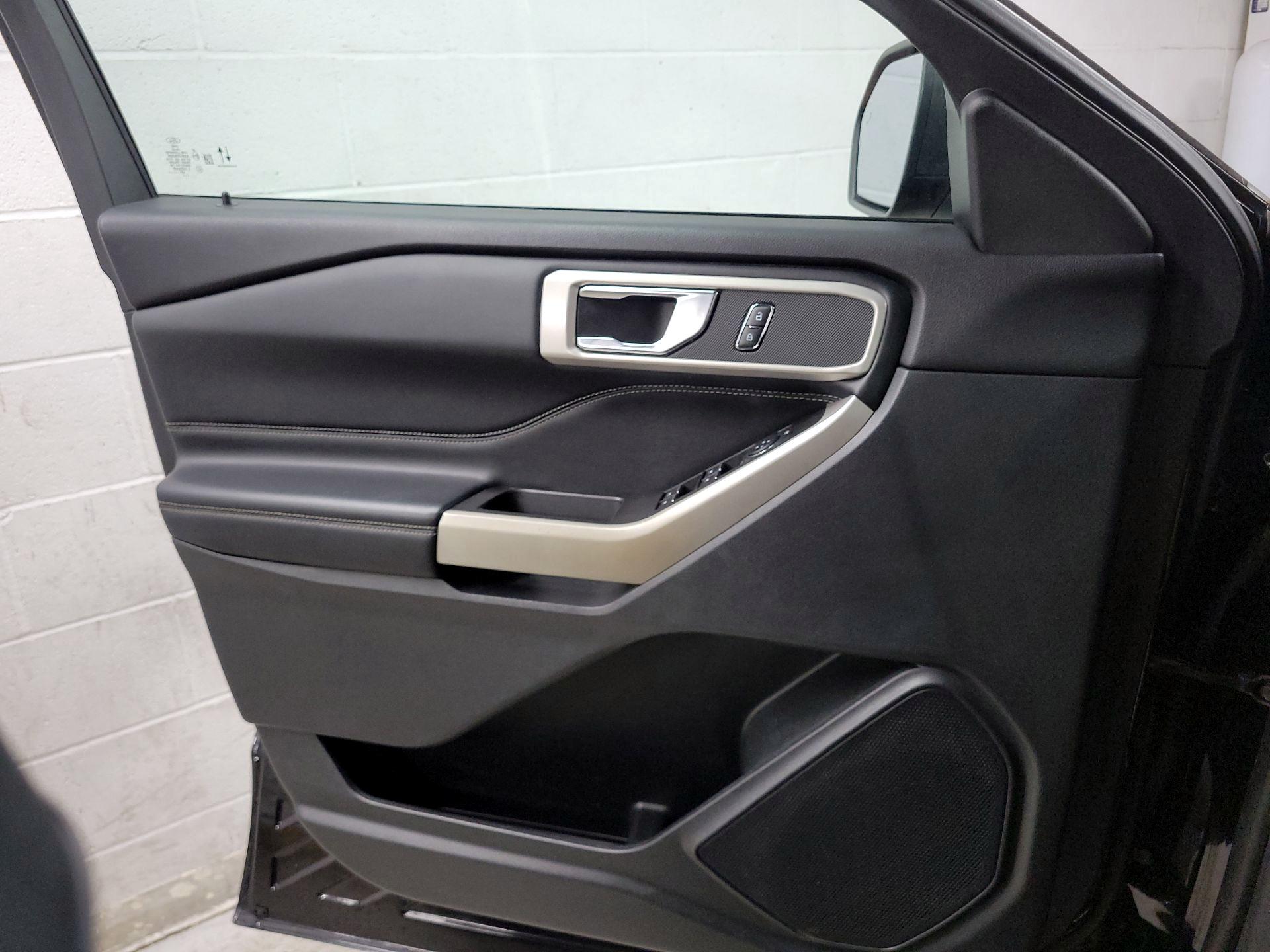 Thumbnail: 2020 Ford Explorer - 12