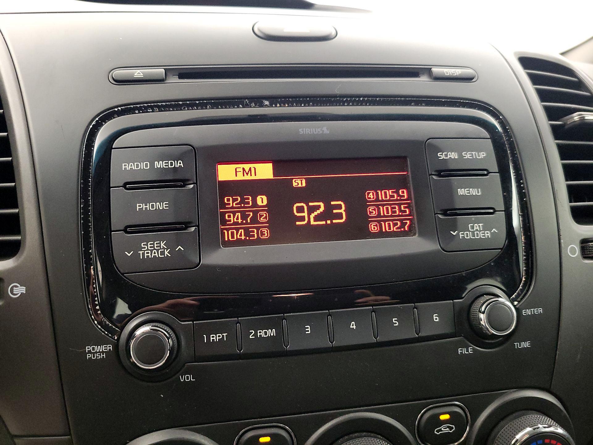 Thumbnail: 2017 Kia Forte - 13