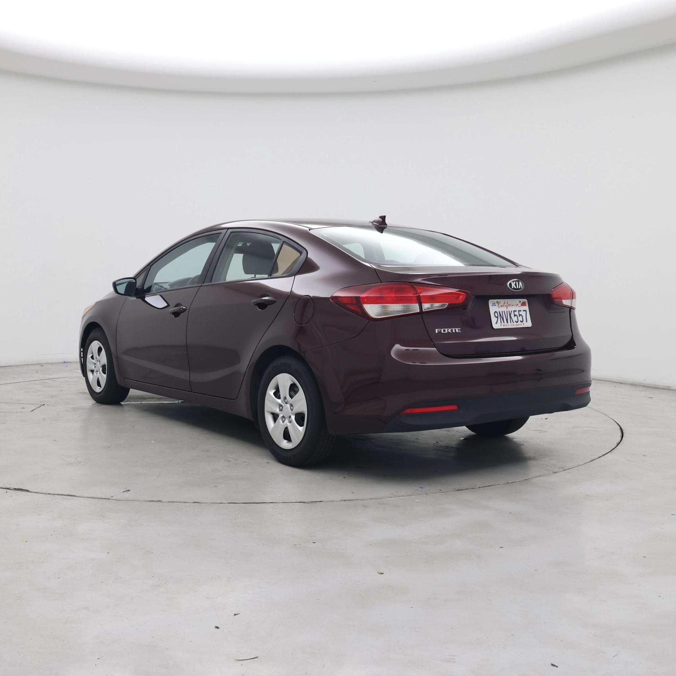 Thumbnail: 2017 Kia Forte - 2