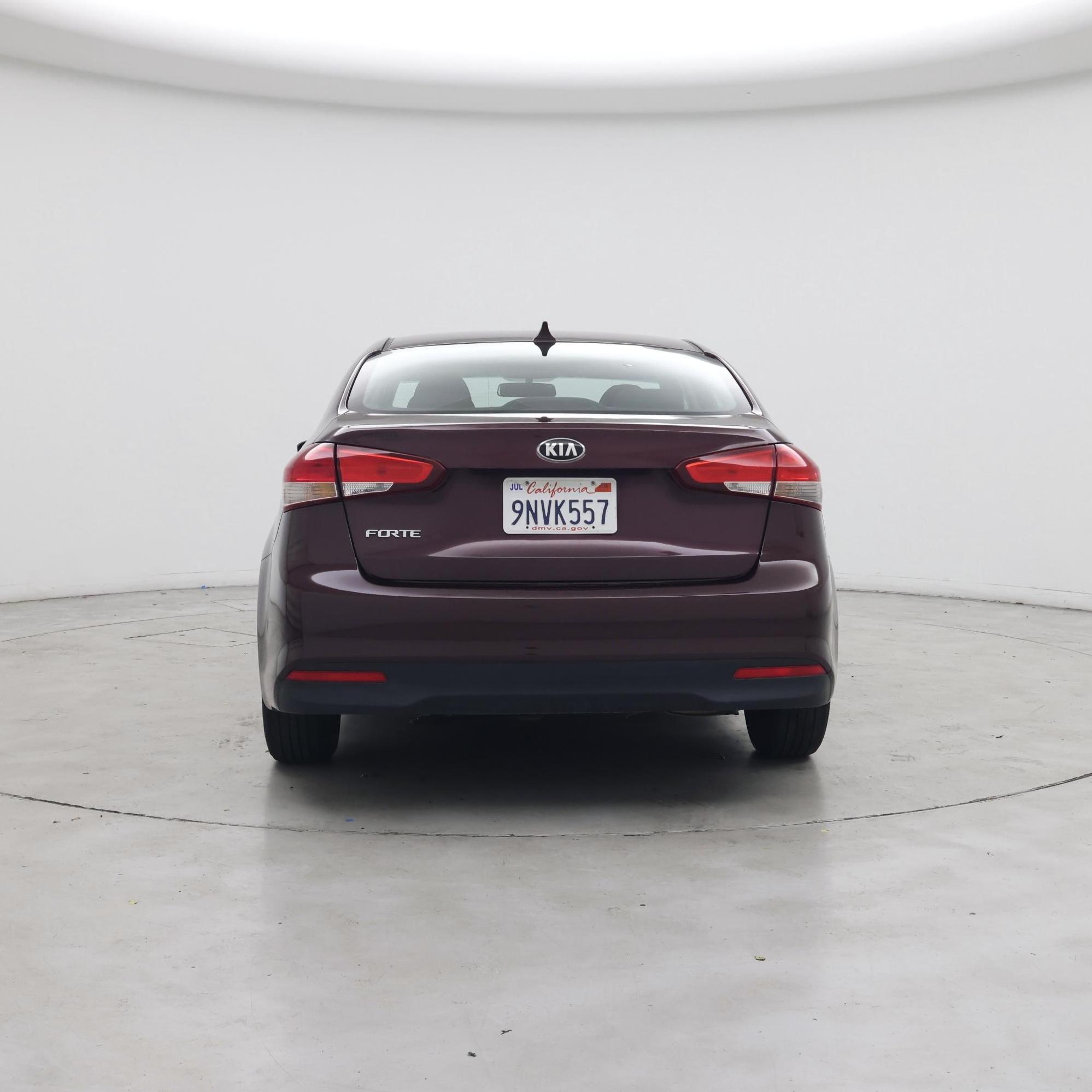 Thumbnail: 2017 Kia Forte - 6