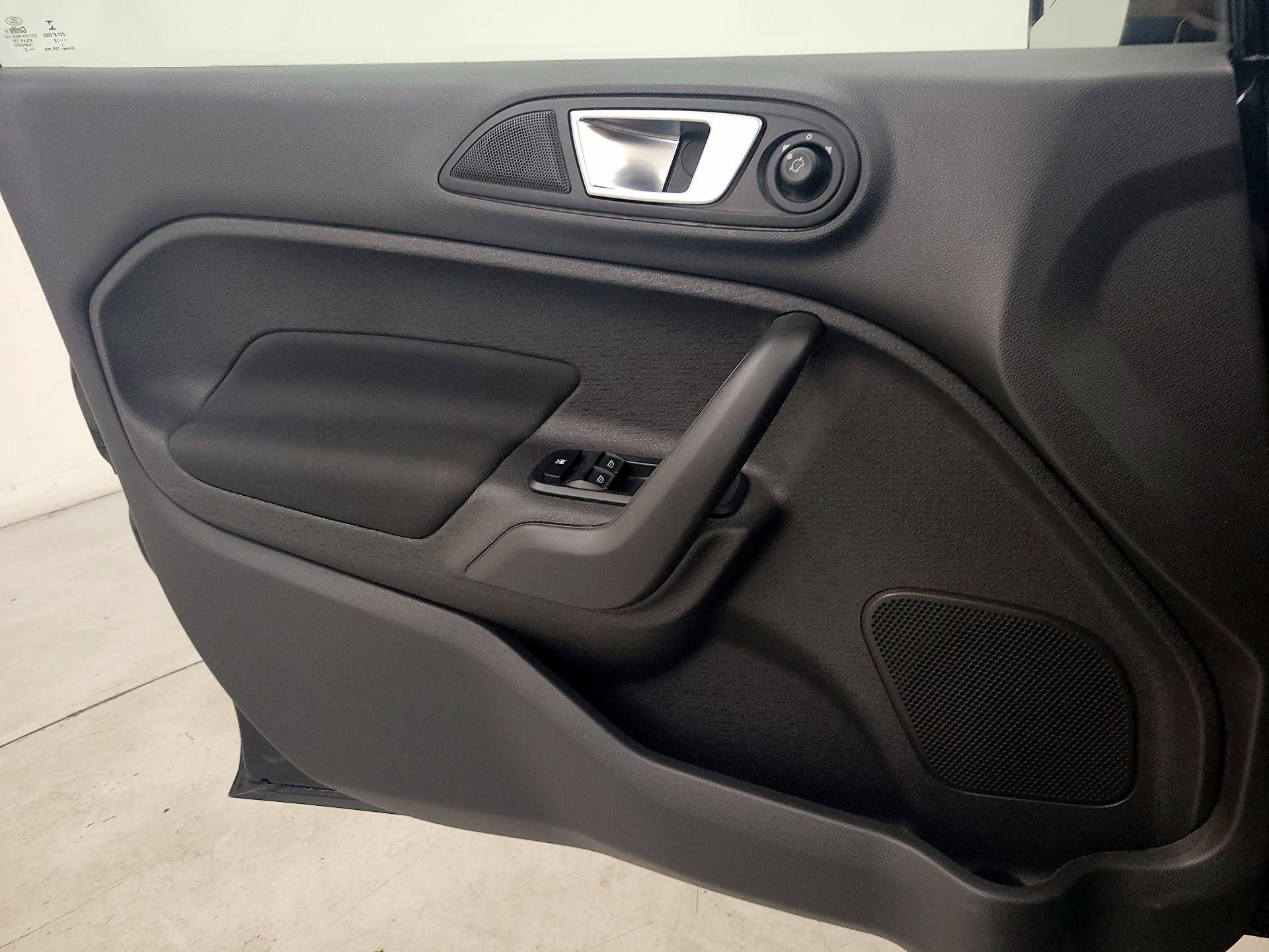 Thumbnail: 2018 Ford Fiesta - 12