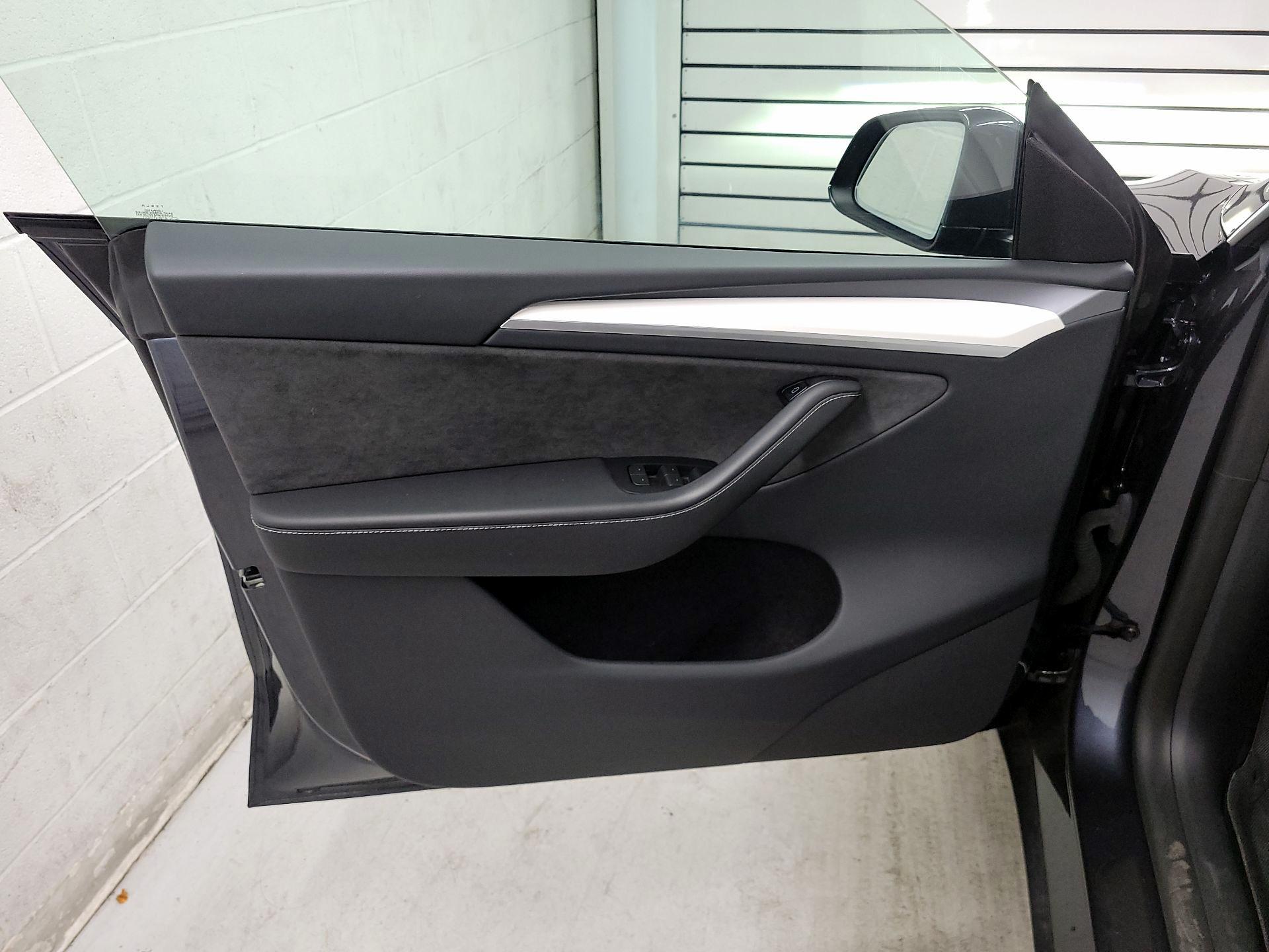 Thumbnail: 2024 Tesla Model Y - 12