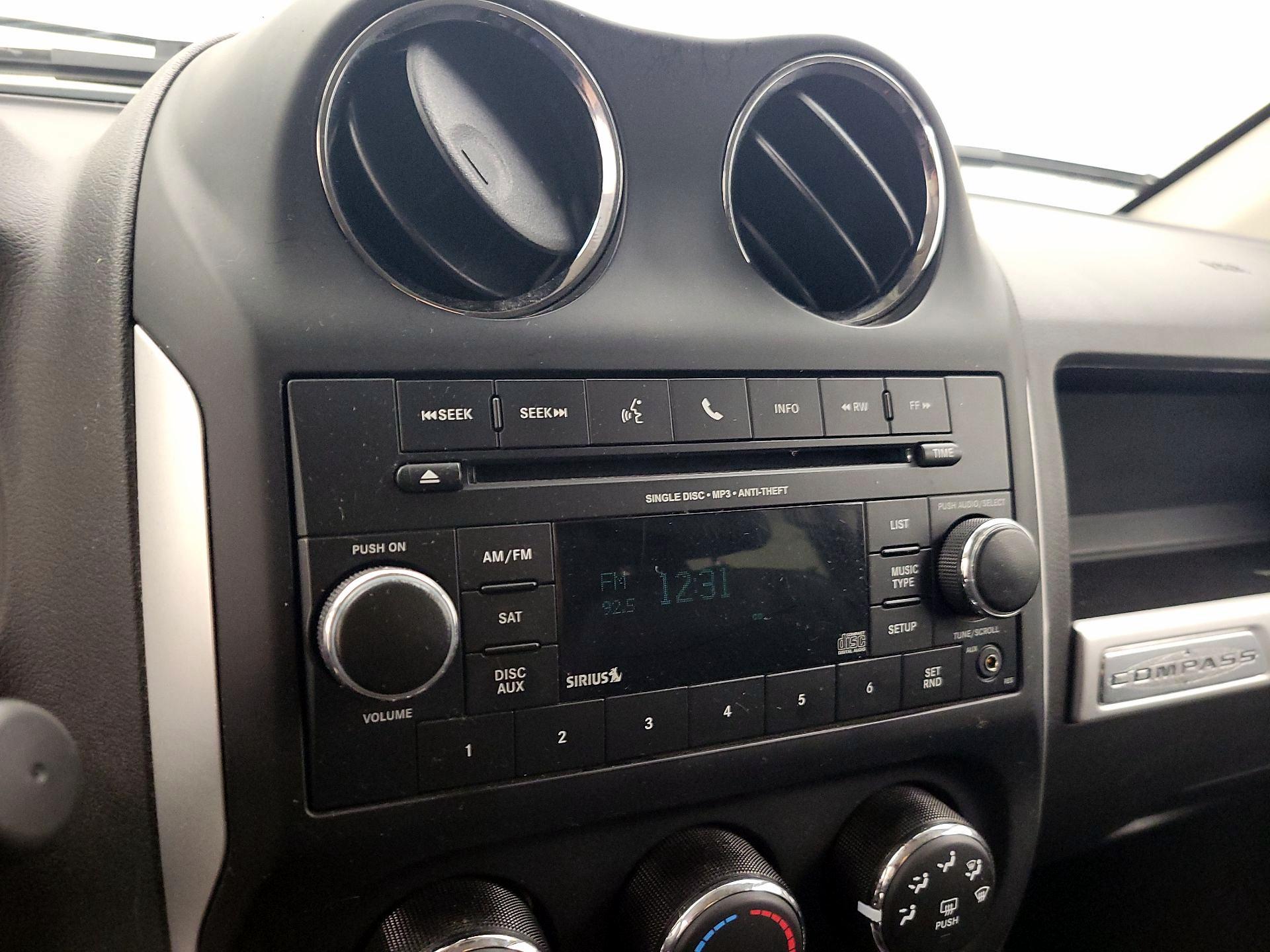 Thumbnail: 2016 Jeep Compass - 13