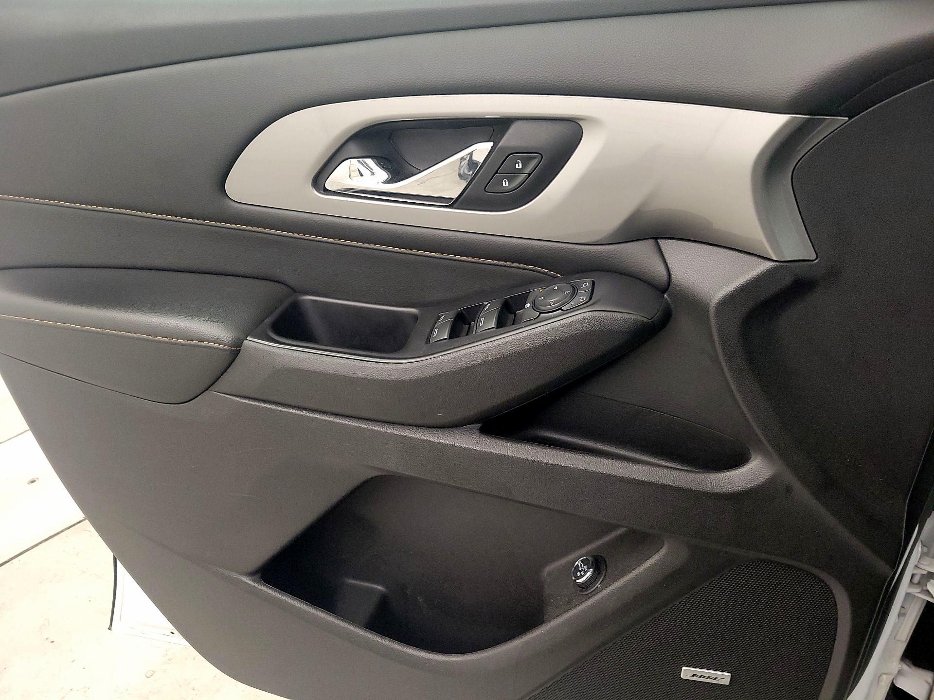 Thumbnail: 2018 Chevrolet Traverse - 10