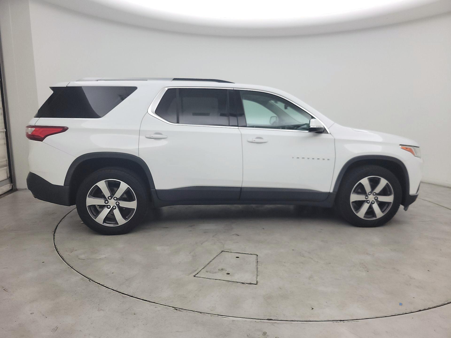 Thumbnail: 2018 Chevrolet Traverse - 4