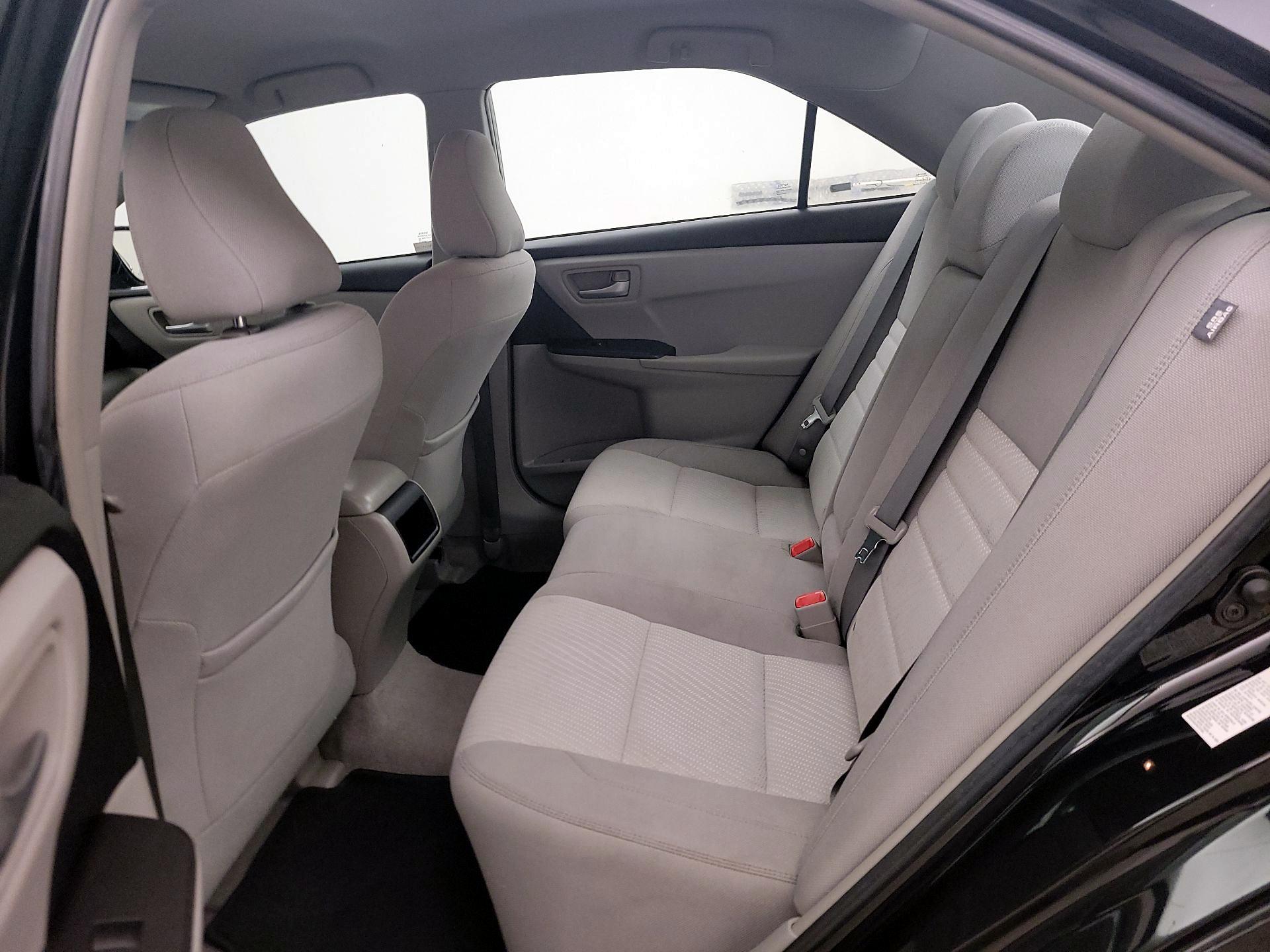 Thumbnail: 2016 Toyota Camry - 19