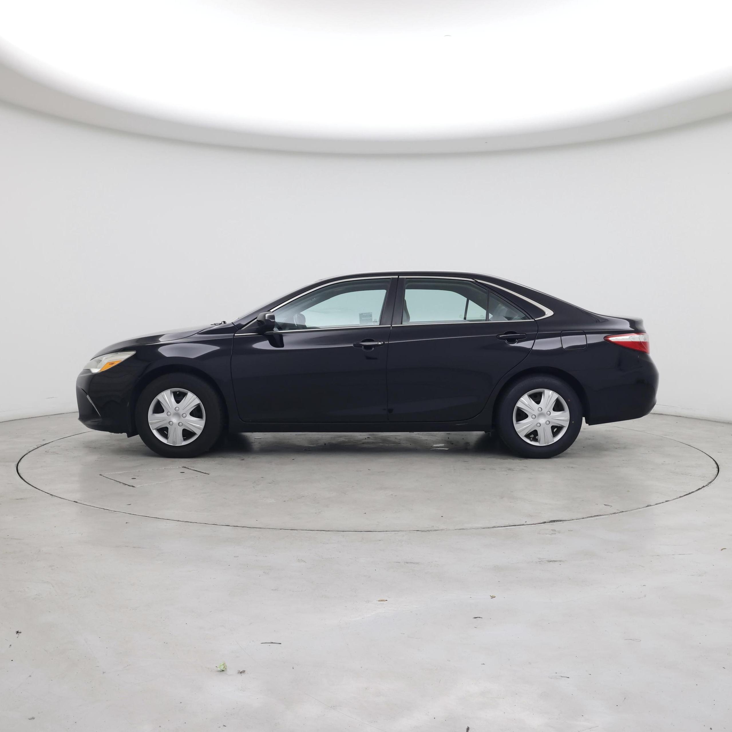 Thumbnail: 2016 Toyota Camry - 3