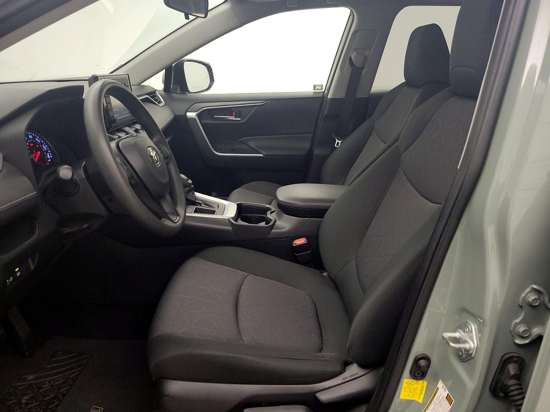 Thumbnail: 2019 Toyota RAV4 - 9