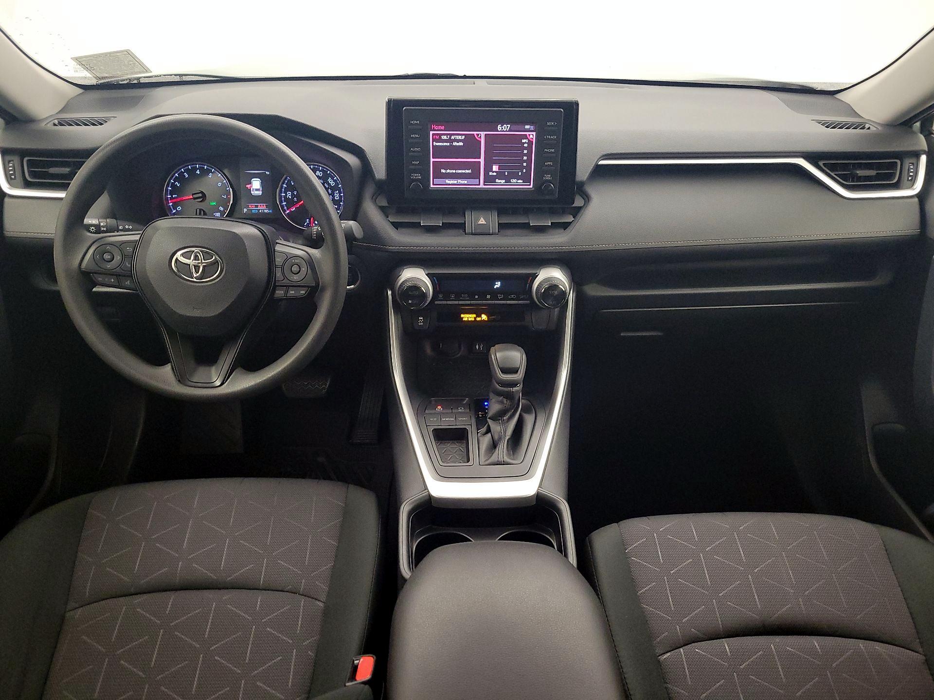 Thumbnail: 2019 Toyota RAV4 - 8