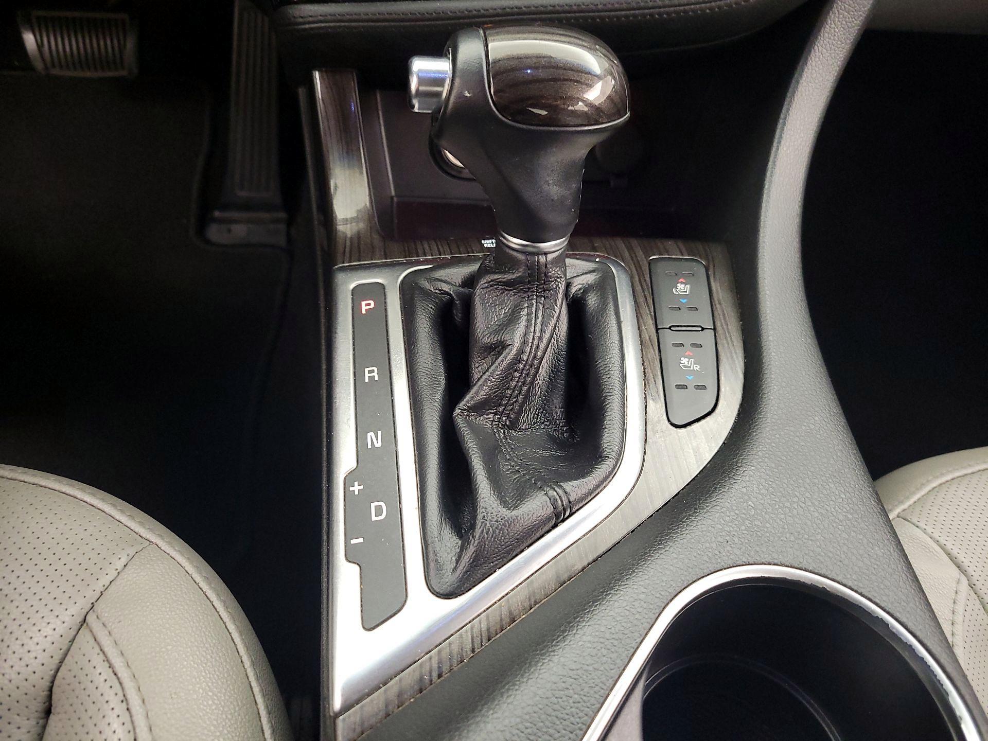 Thumbnail: 2015 Kia Optima - 18
