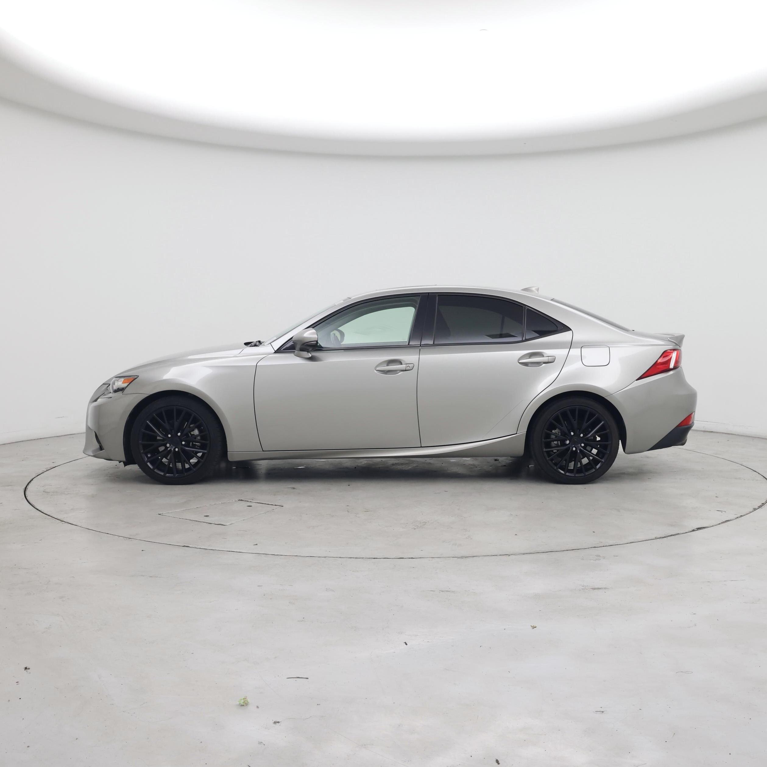 Thumbnail: 2015 Lexus IS - 3