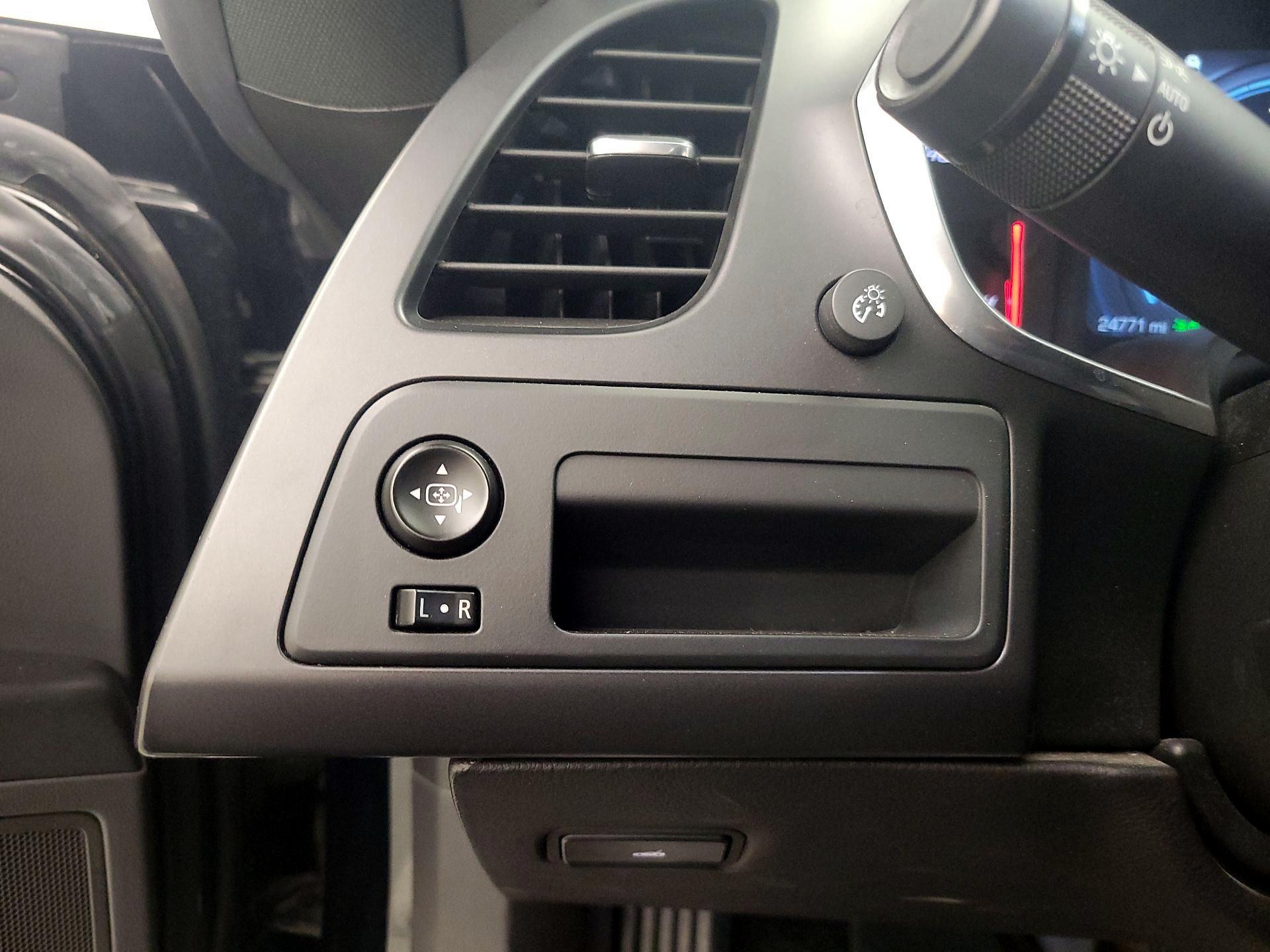 Thumbnail: 2016 Chevrolet Corvette - 13