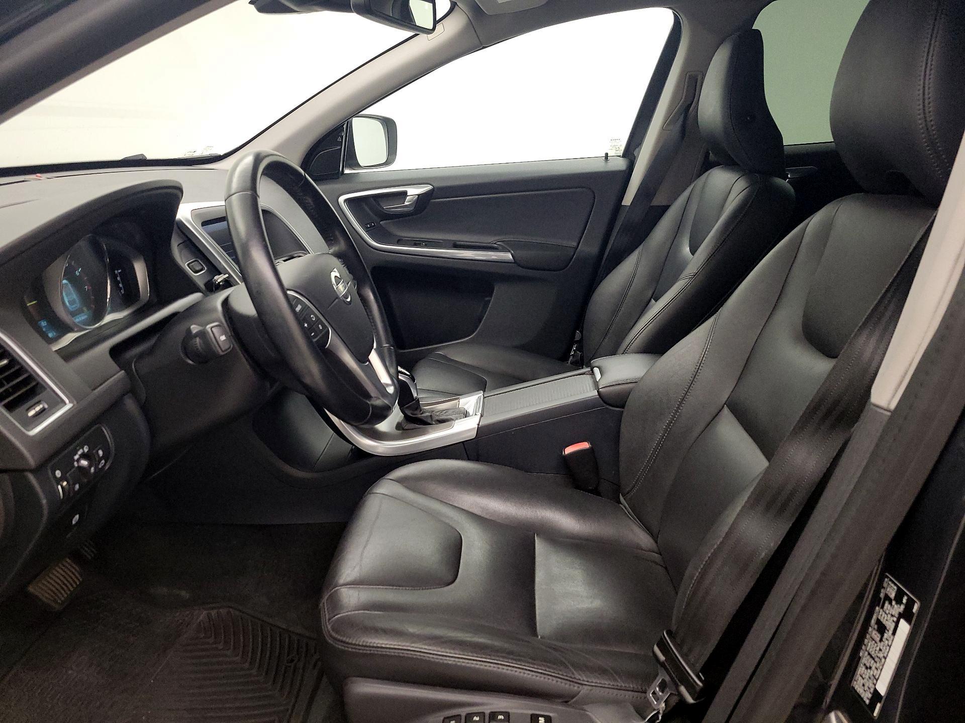 Thumbnail: 2015 Volvo XC60 - 11