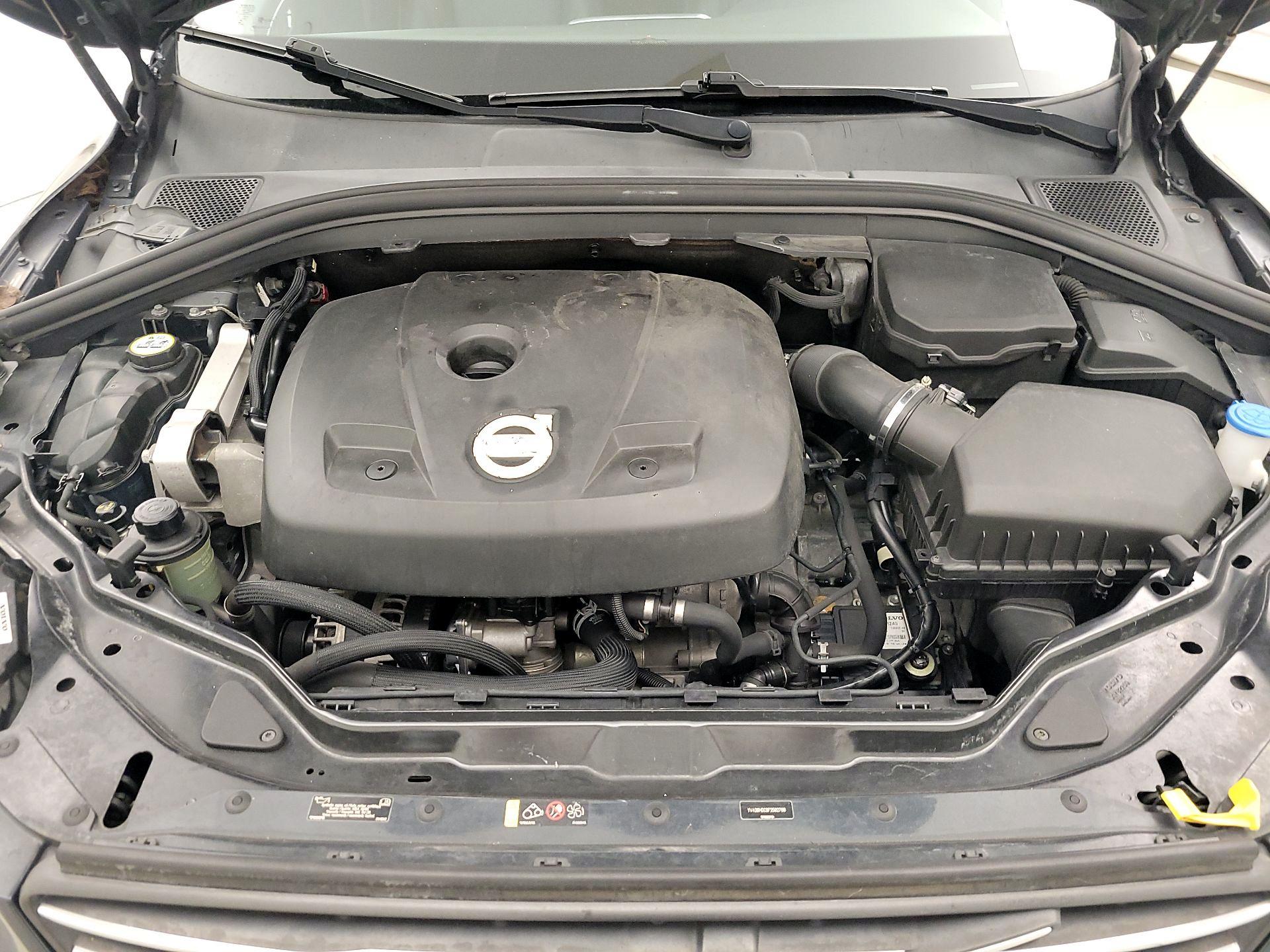 Thumbnail: 2015 Volvo XC60 - 20