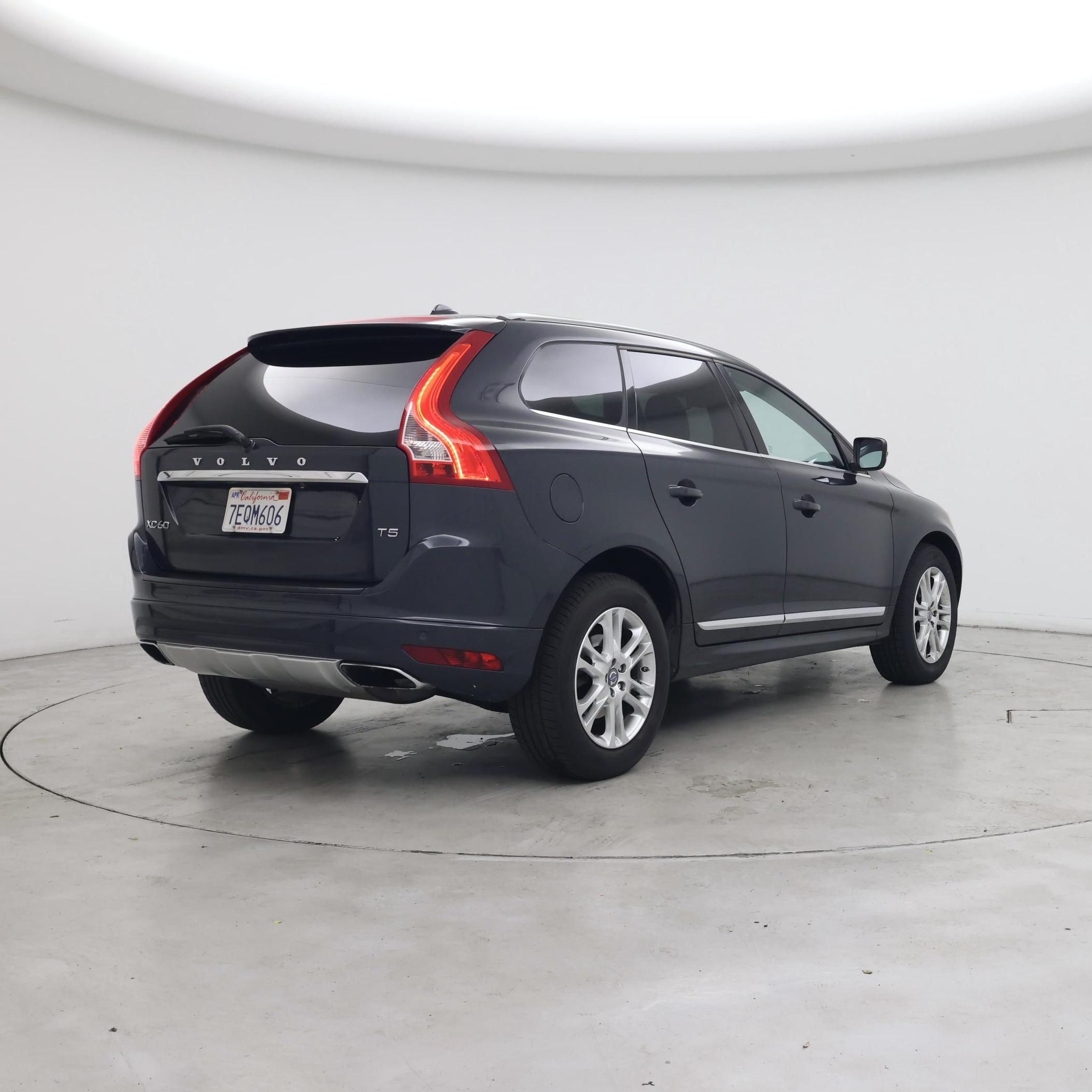 Thumbnail: 2015 Volvo XC60 - 8